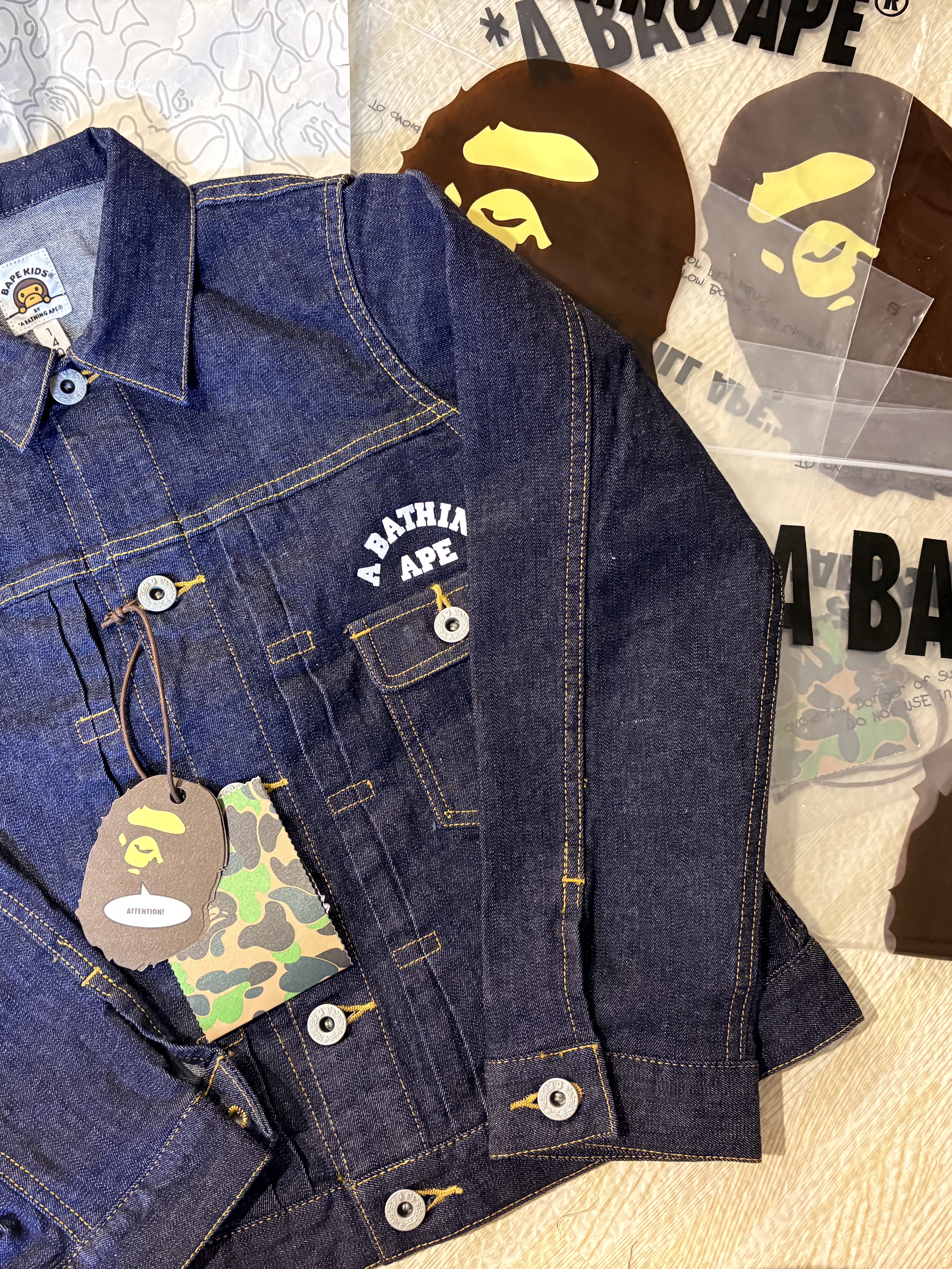 Sentiments No.614 Earring Black, Supreme Gore-Tex Zip Pocket Camp Cap Pink - 25FW 착용 스타일 - 9
