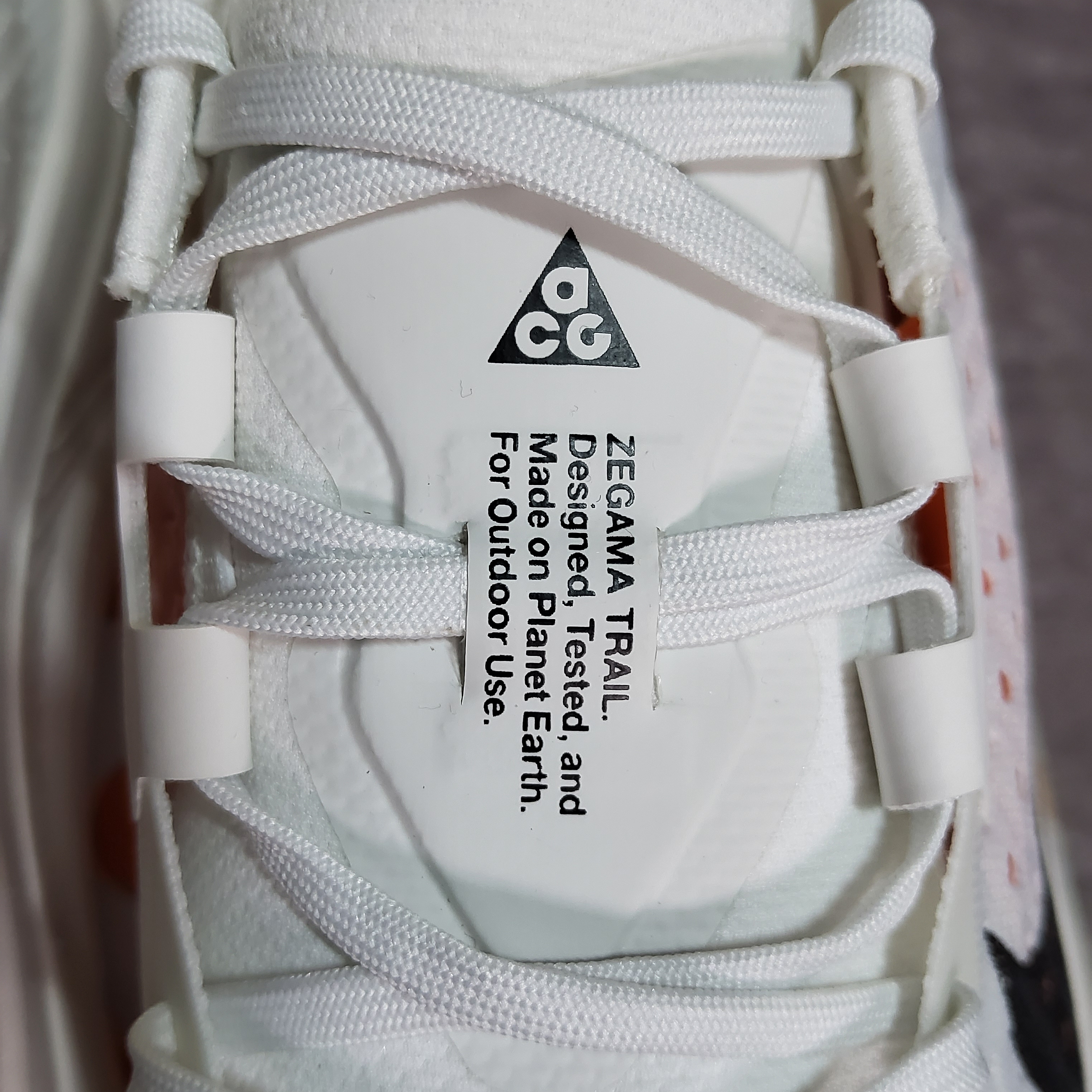 Nike ACG Zegama Summit White Phantom 착용 스타일 - 4