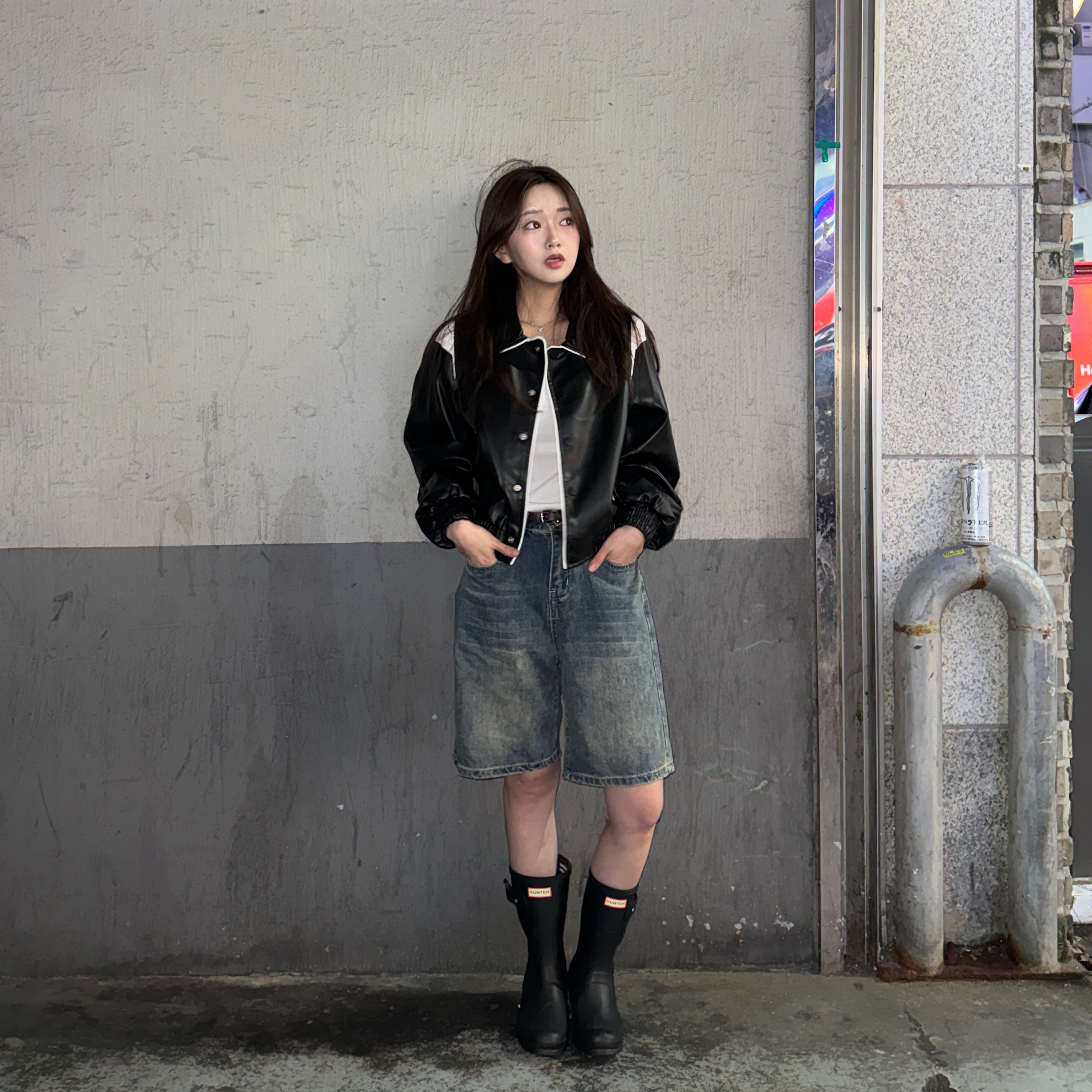 (W) Hunter Original Short Rain Boots Black 착용 스타일 - 3