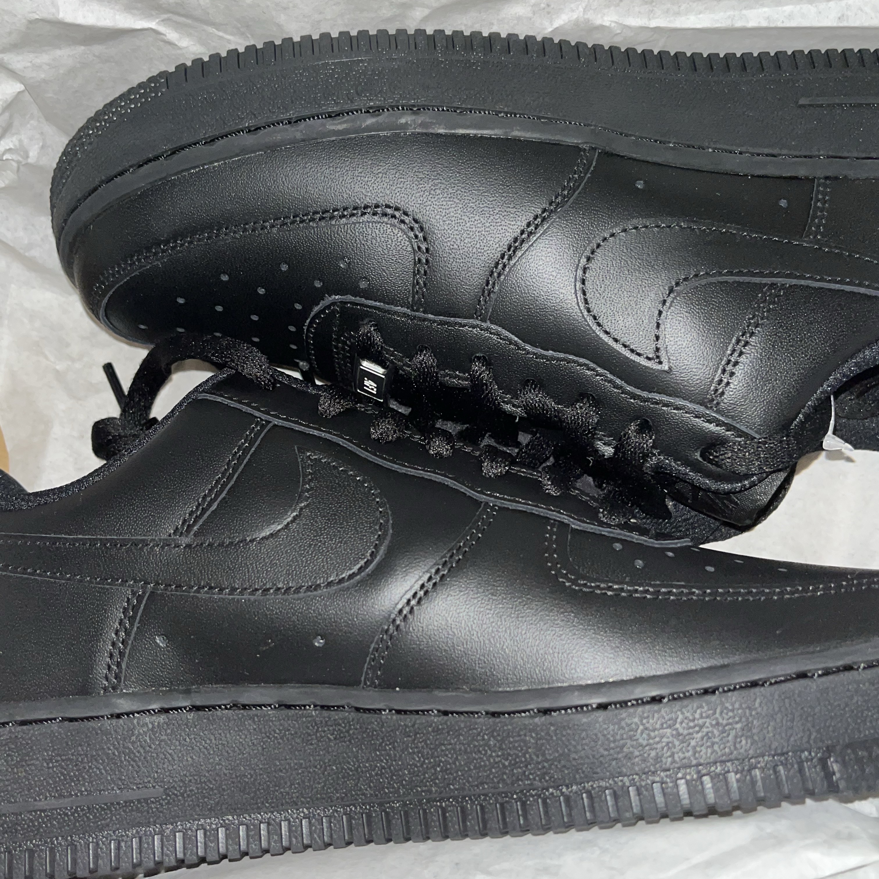 Nike Air Force 1 '07 Low Triple Black, Nike Tech Windrunner Woven Full-Zip Jacket Black - Asia 착용 스타일 - 2