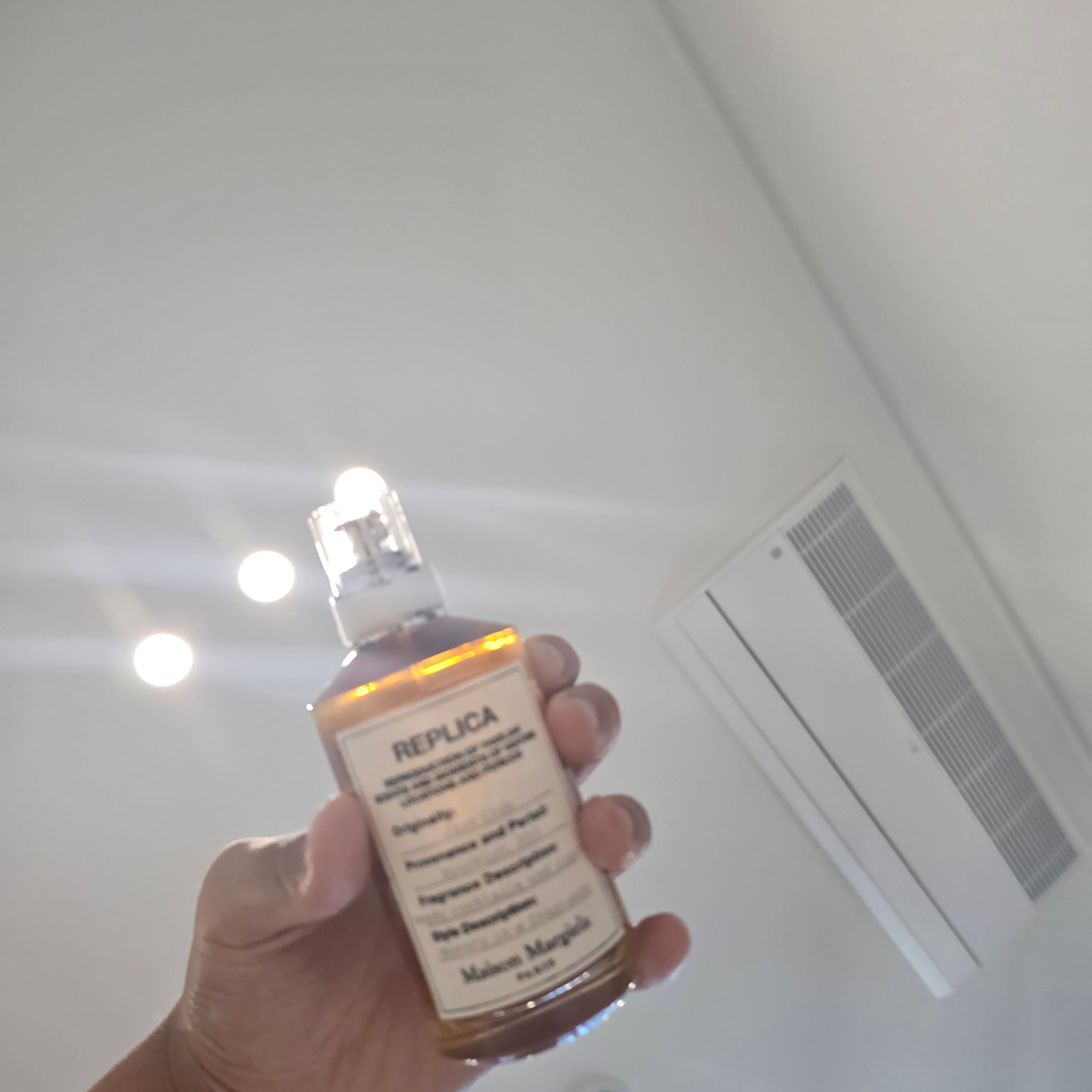 Maison Margiela Replica Jazz Club Eau De Toilette 100ml 착용 스타일