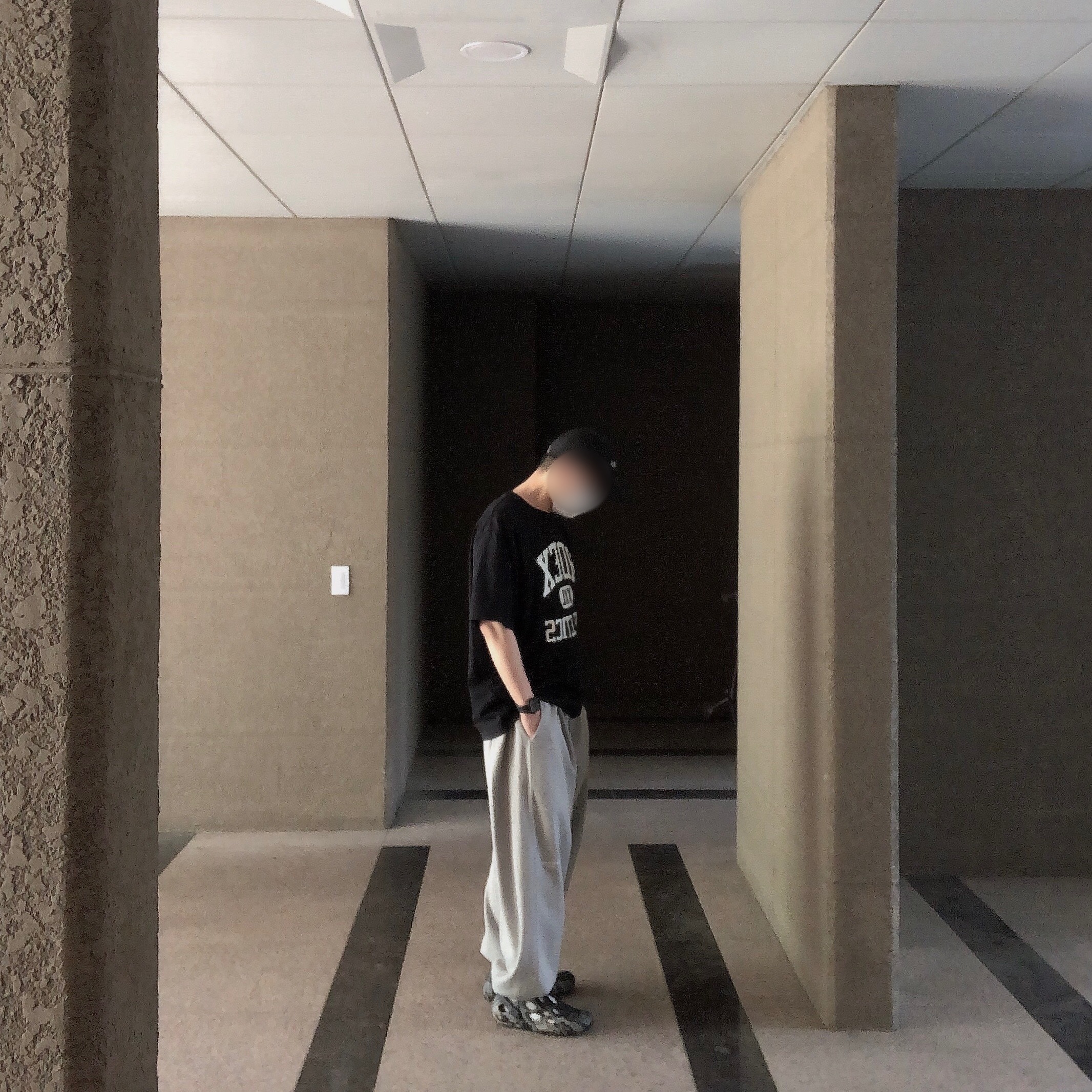 Undermycar Mu.03 Anti Fxxking Logo Play Oversized Sweat Jogger Melange Gray 착용 스타일 - 2