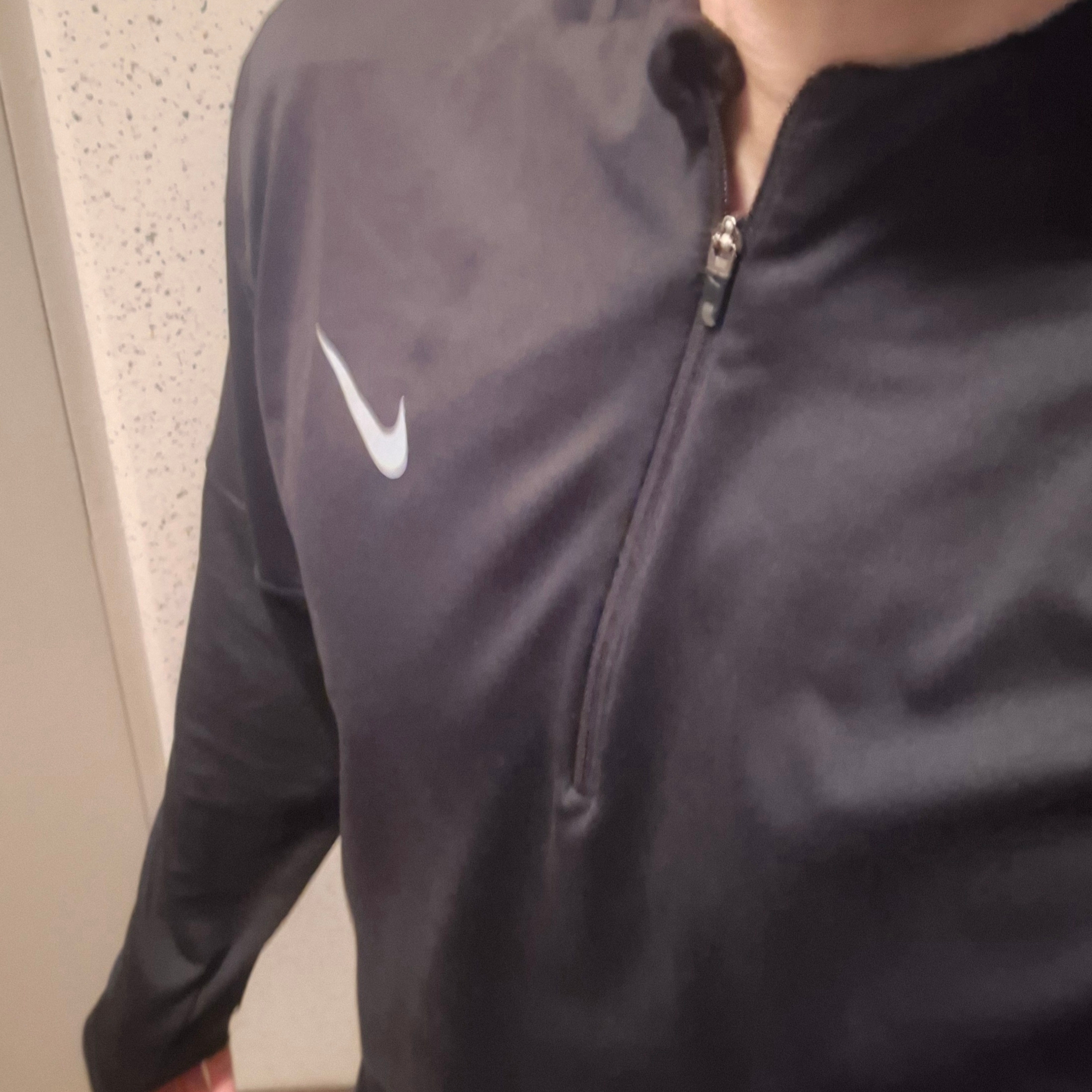 Nike Dri-Fit Element Quarter Zip Running Top Black 착용 스타일
