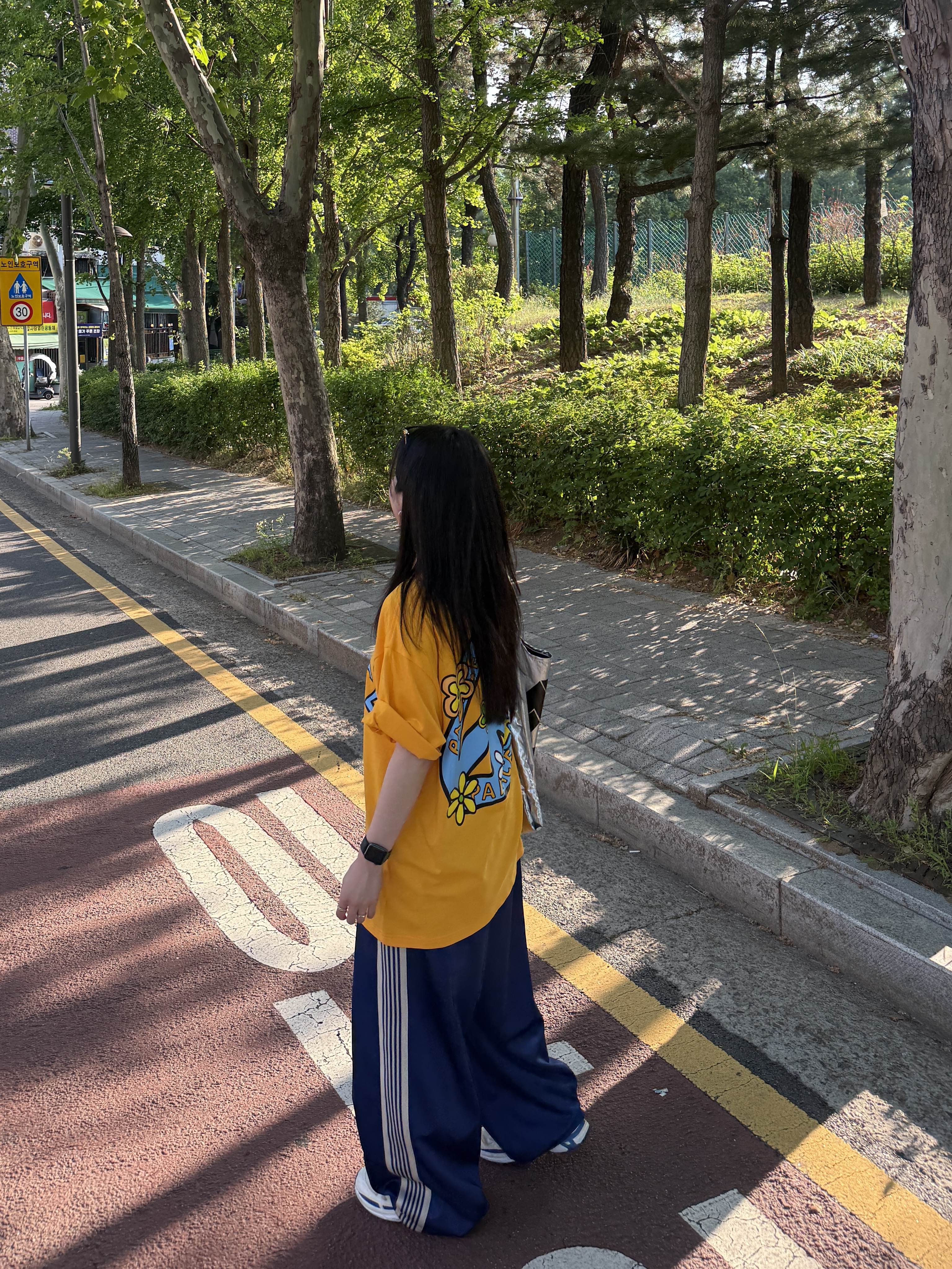 Palace Me Myself And Tri T-Shirt Sunny Yellow - 26SS, Needles H.D. Track Pants Poly Smooth Royal 착용 스타일 - 2
