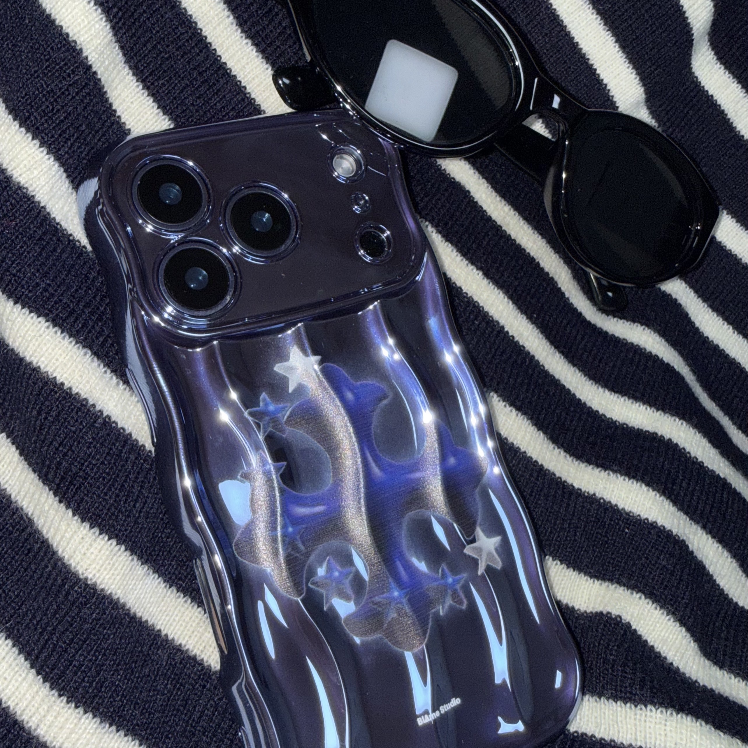 BLAMESTUDIO3D Cross Cyber Ripple case 착용 스타일
