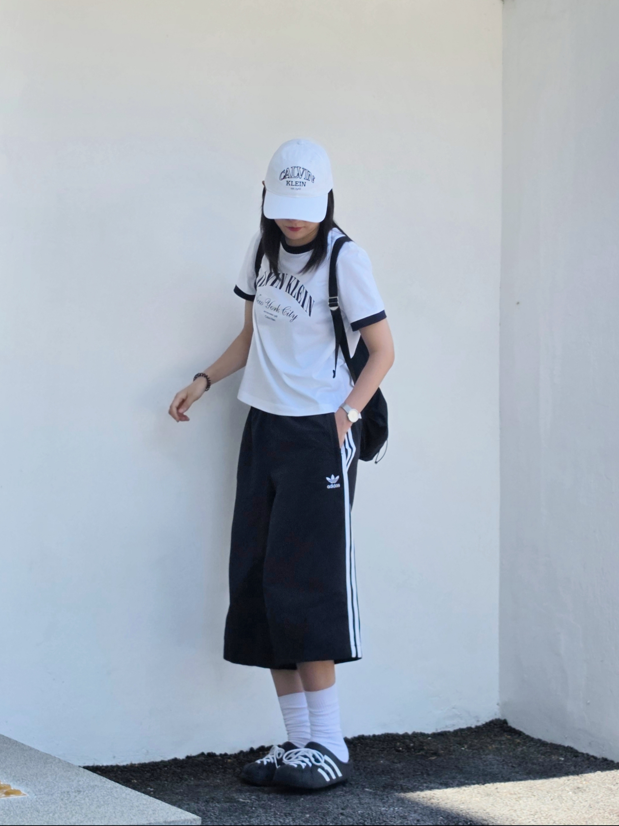Adidas Originals Capri Shorts Black White - KR Sizing, Adidas Adilette Clog Black White 착용 스타일