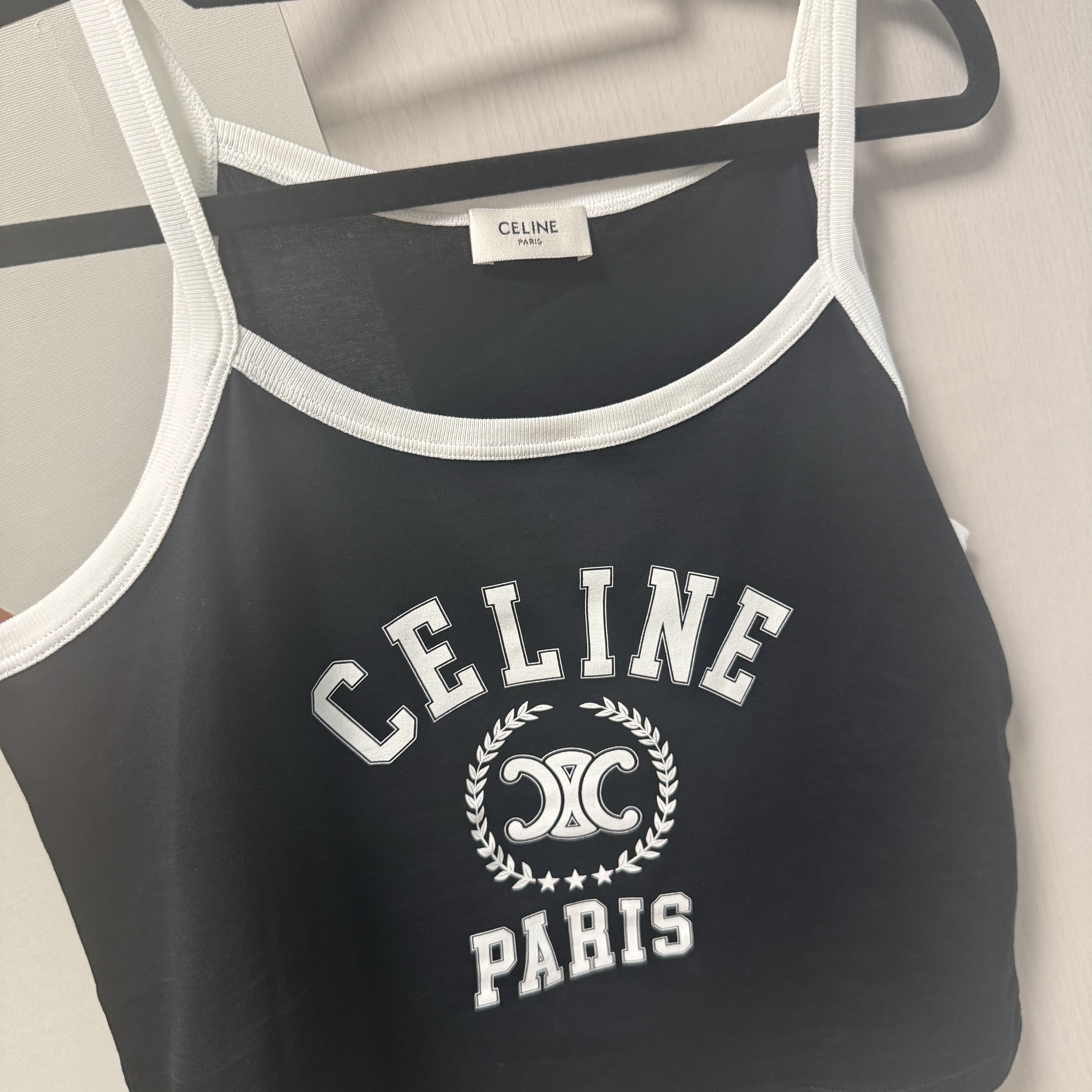 (W) Celine Paris Tank Top In Cotton Jersey Black Cream 착용 스타일