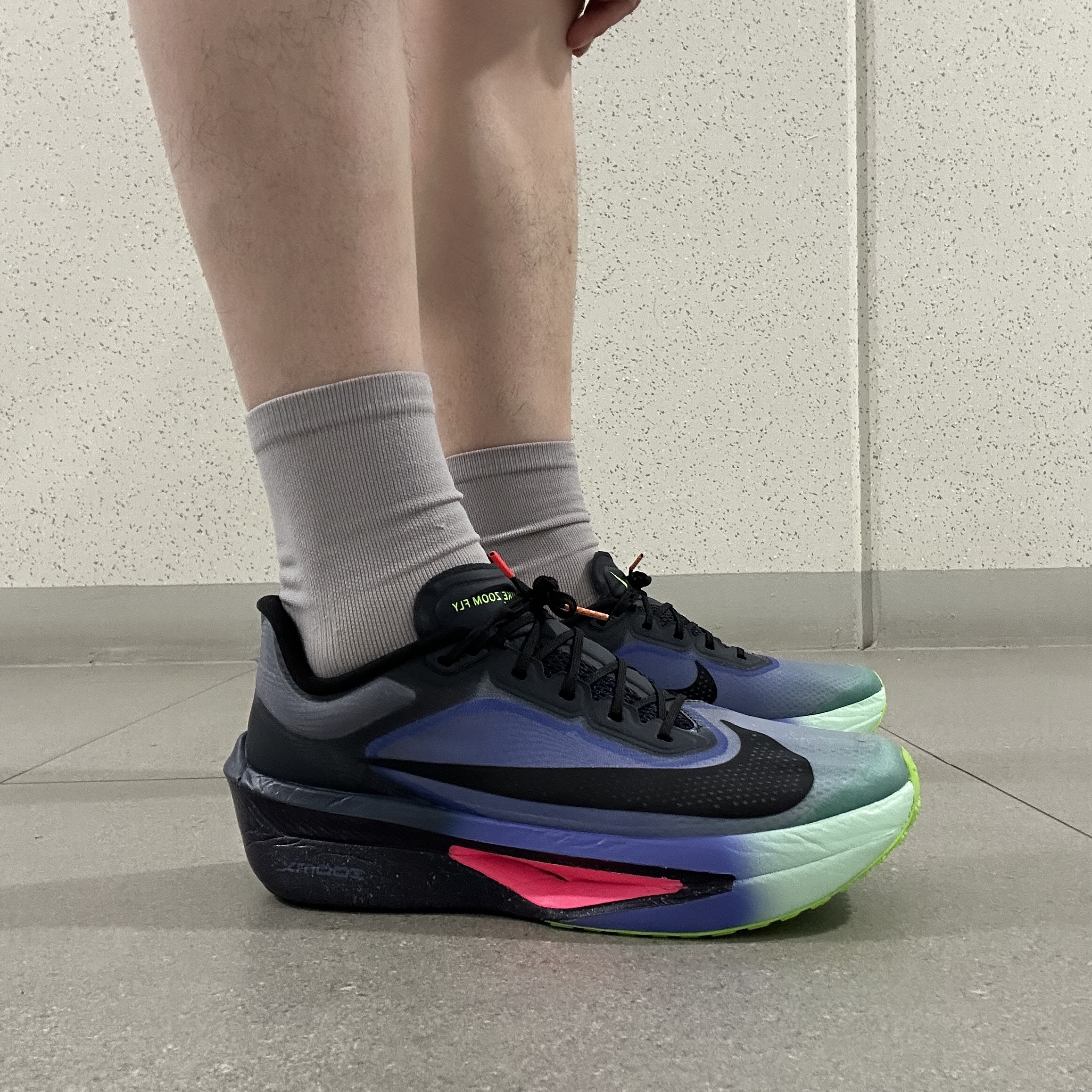 Nike Zoom Fly 6 Road Running Dark Obsidian Racer Blue 착용 스타일