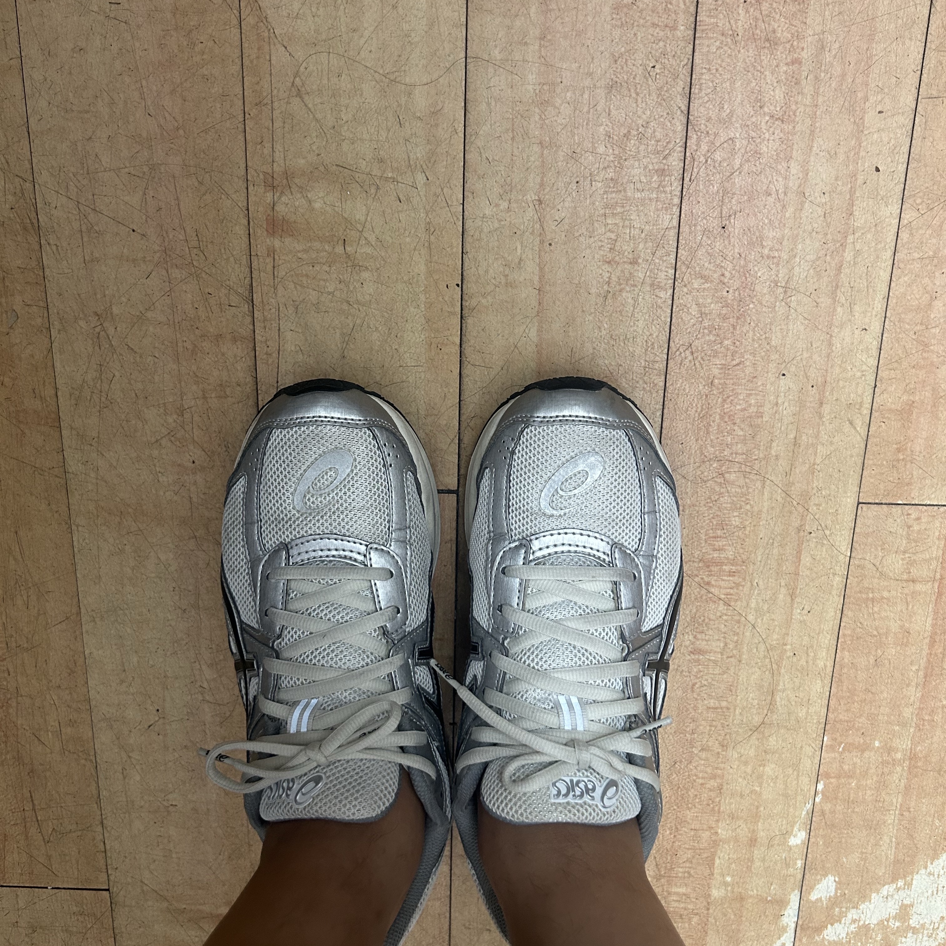 Asics Jog 100 S White Black - 2E Wide 착용 스타일
