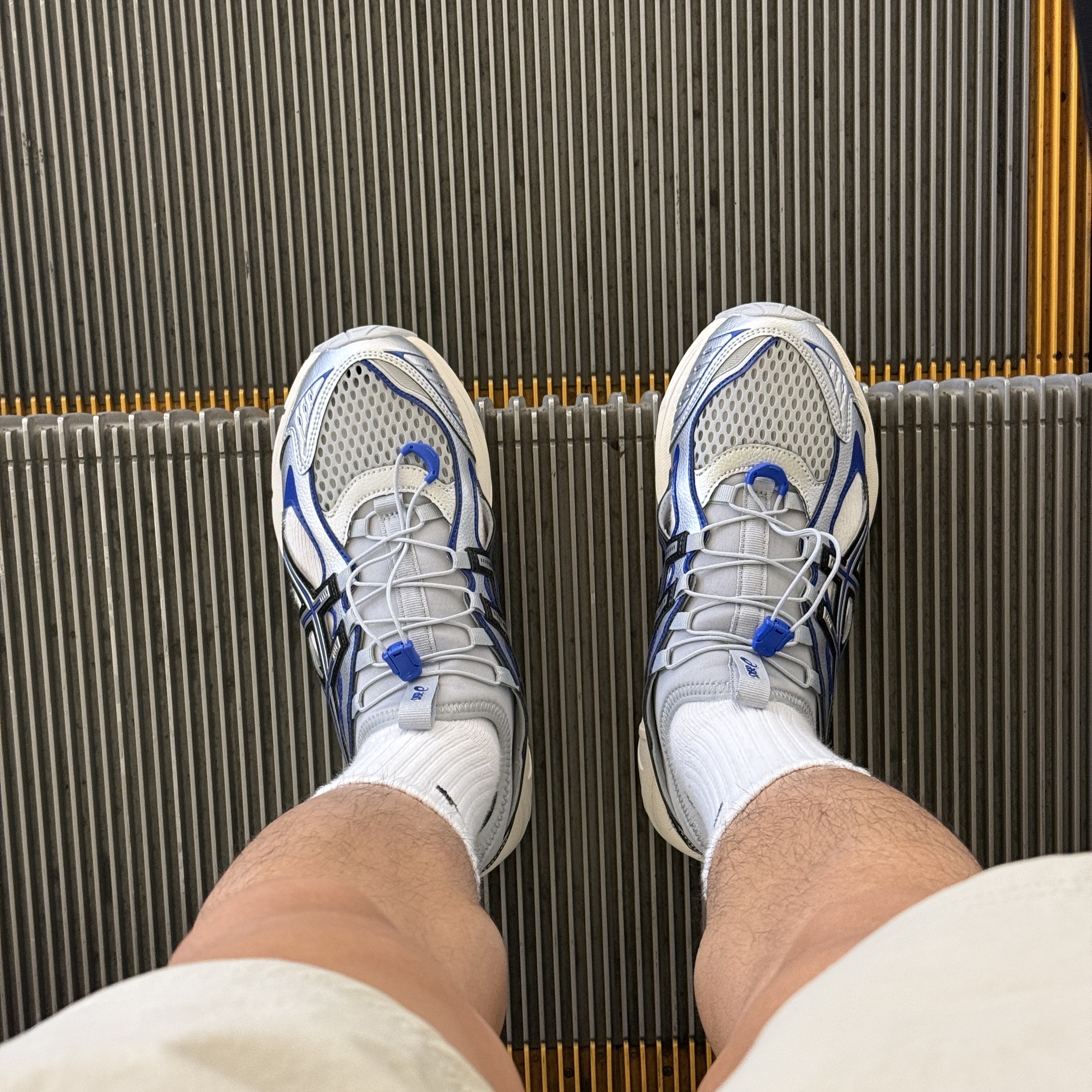 Asics GT-2160 Breeze Pure Silver Asics Blue 착용 스타일