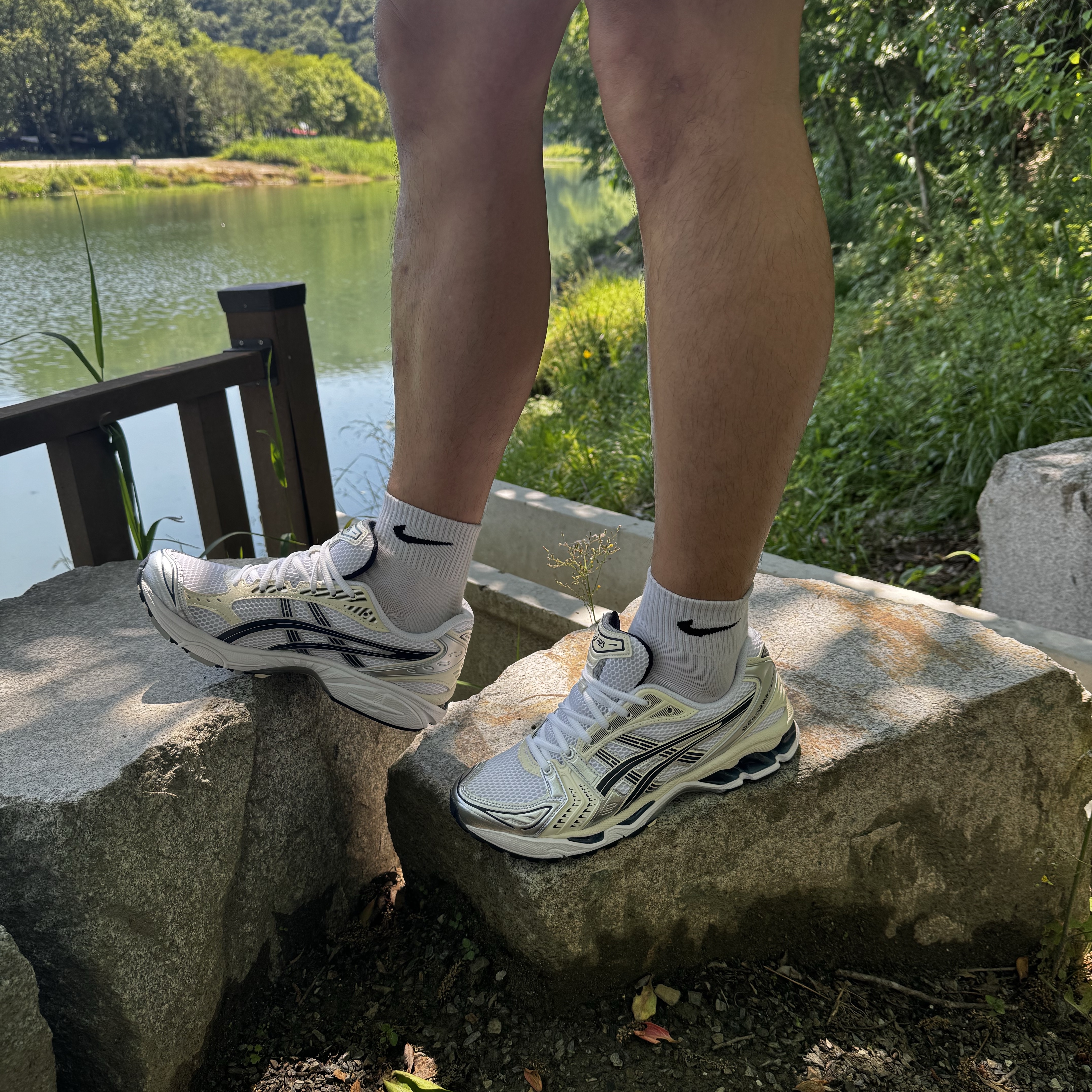 (W) Asics Gel-Kayano 14 White Midnight 착용 스타일 - 3
