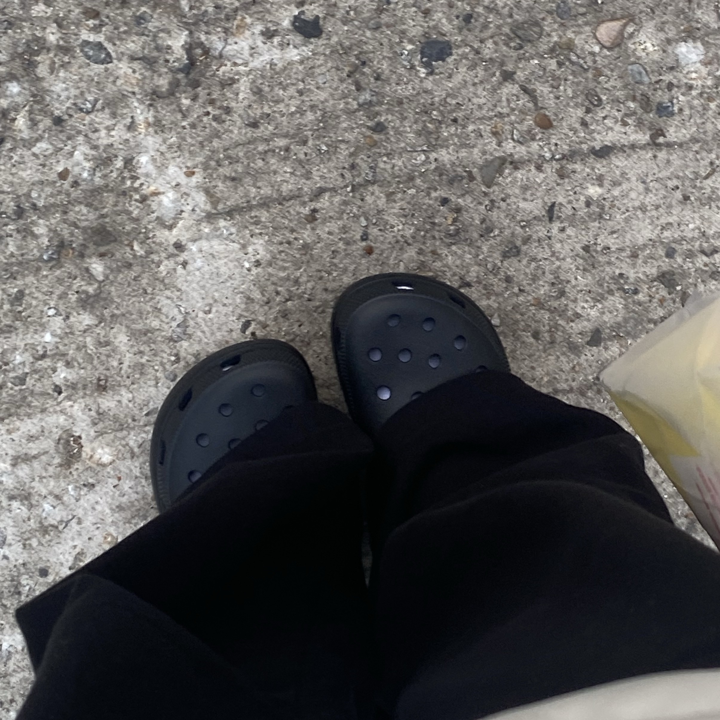 (W) Crocs Classic Platform Clog Black 착용 스타일