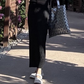 (W) Pleats Please Issey Miyake Basics Skirt Black 착용 스타일