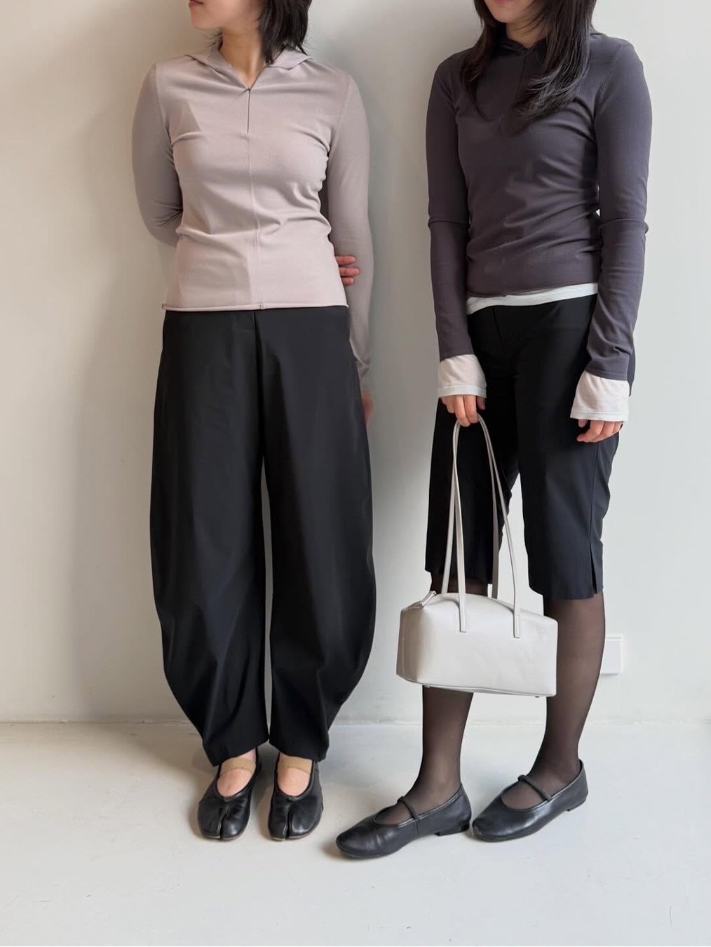 Amomento Women Bermuda Pants Black - 26SS, Amomento Women Curved Silhouette Pants Black - 26SS 착용 스타일 - 1