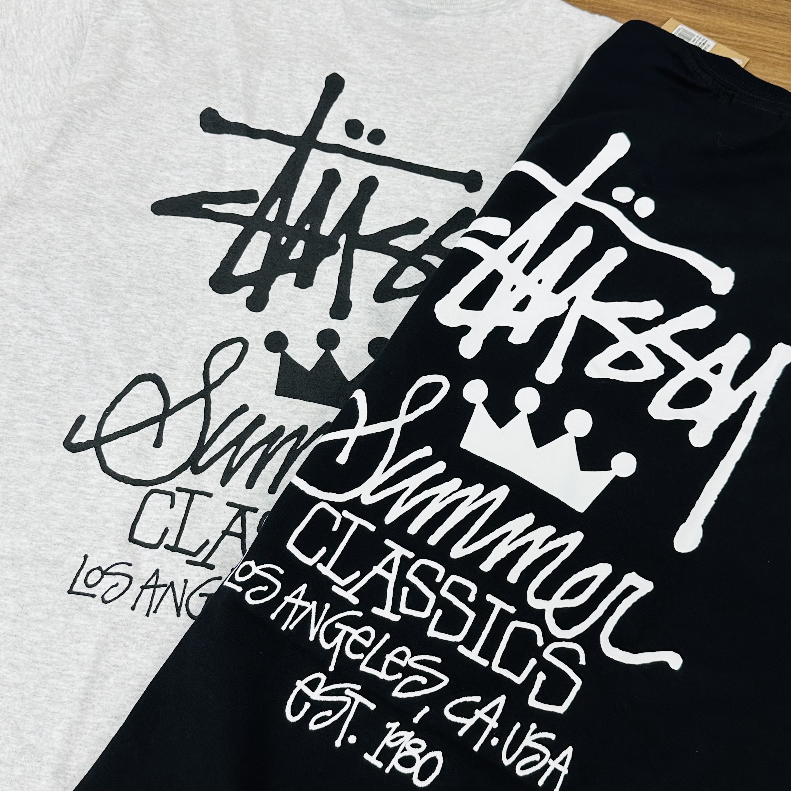 Stussy Summer Classics T-Shirt Black, Stussy Summer Classics T-Shirt Ash Heather 착용 스타일