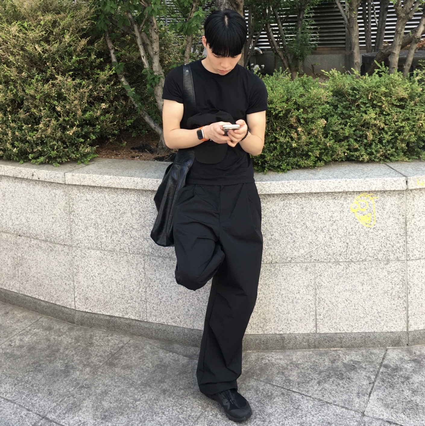 On Running x Post Archive Faction (Paf) Cloudventure Peak All Black 착용 스타일 - 1