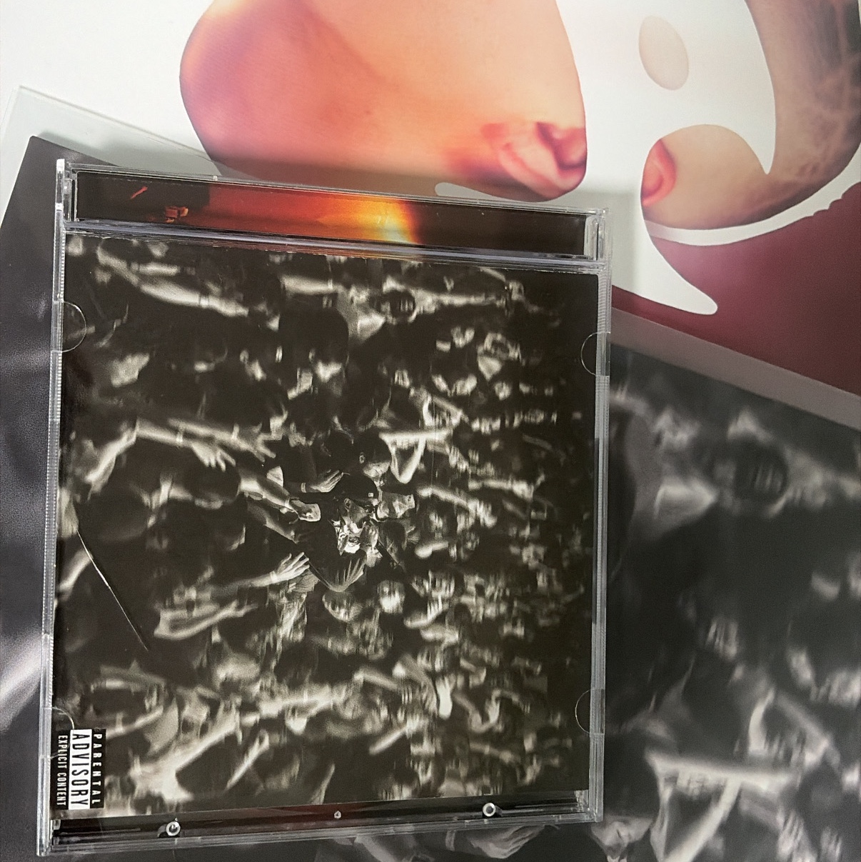 EK 2nd Album YAHO LP Black, EK 2nd Album YAHO Limited Edition LP Transparent Red 착용 스타일