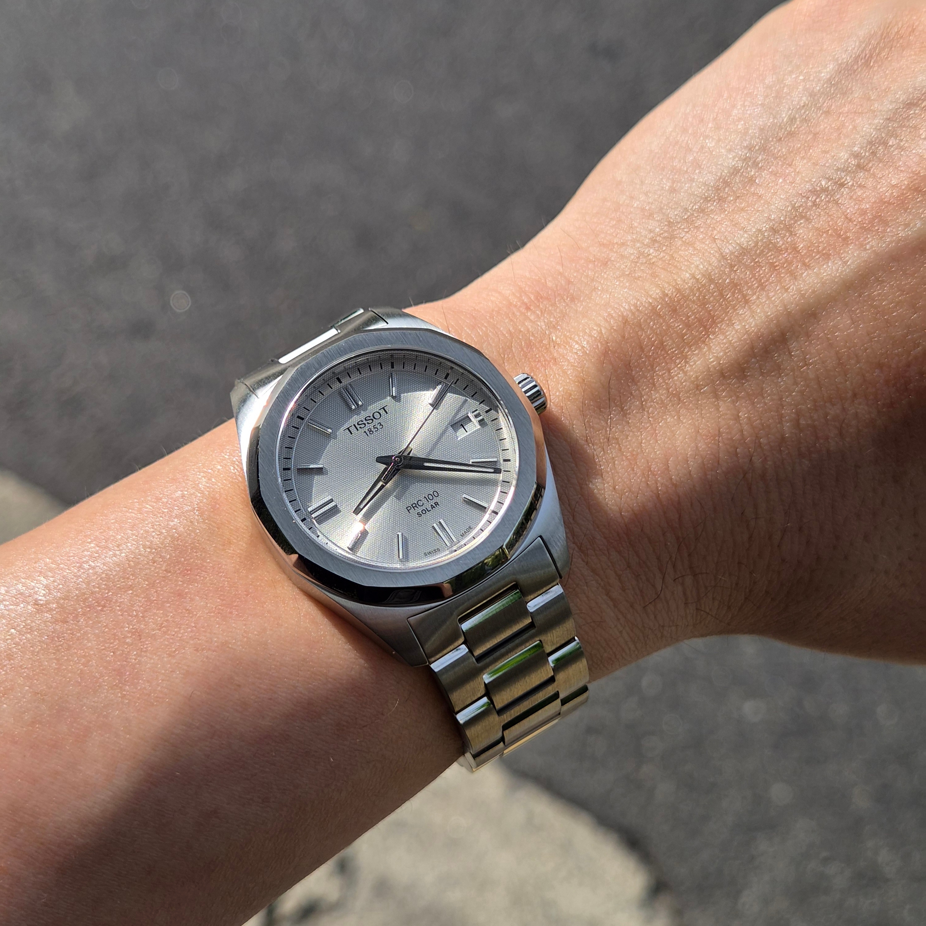 Tissot PRC 100 Solar Quartz 34mm Stainless Steel Grey Silver 착용 스타일 - 2