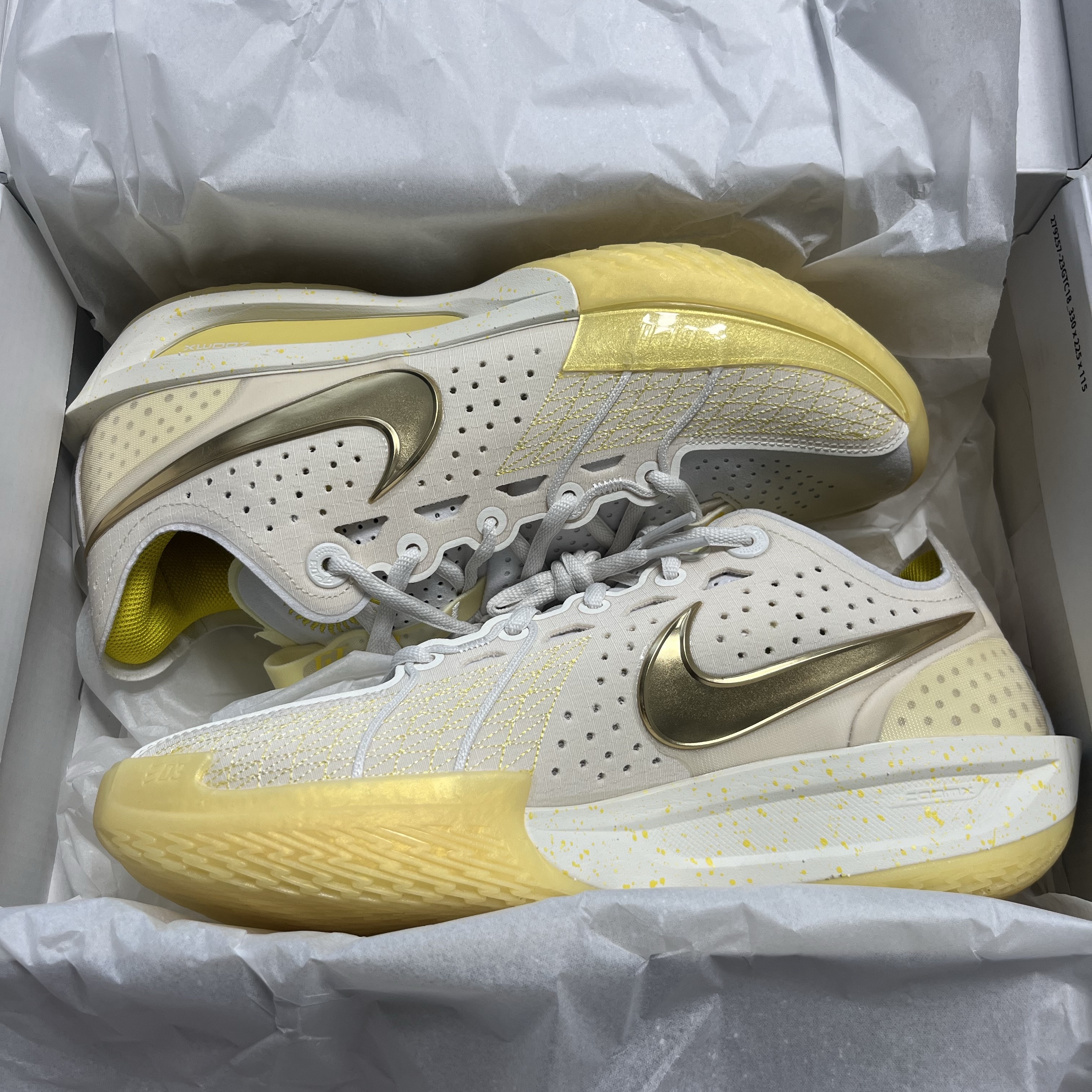 Nike G.T. Cut 3 EP Pale Ivory Sail 착용 스타일