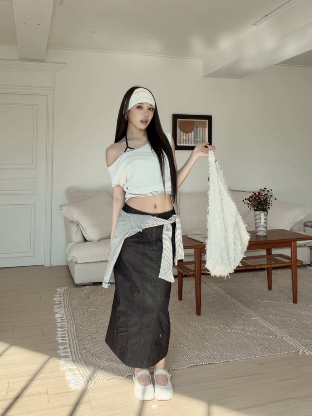 [더블적립] Polyteru Women UU Panel Skirt Charcoal, Polyteru Women Peek Pocket Tee White 착용 스타일 - 3