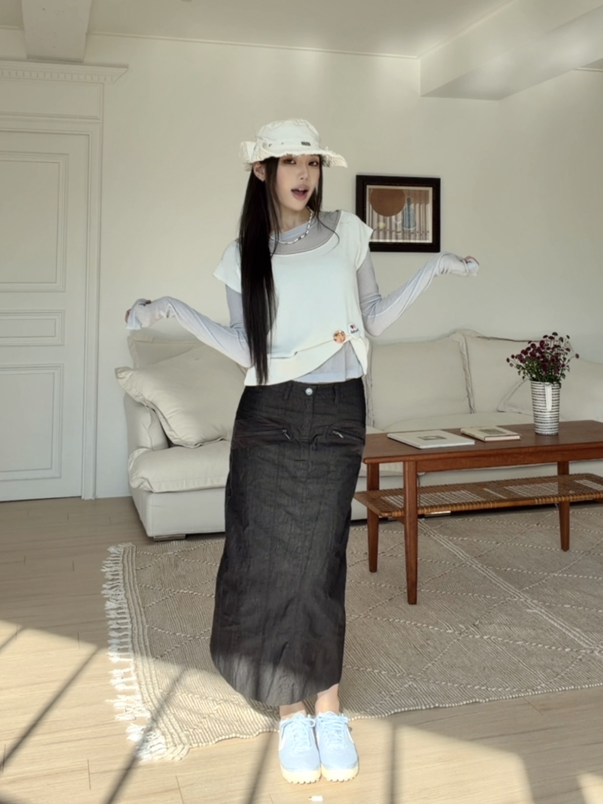 [더블적립] Polyteru Women UU Panel Skirt Charcoal, Polyteru Women Peek Pocket Tee White 착용 스타일 - 4