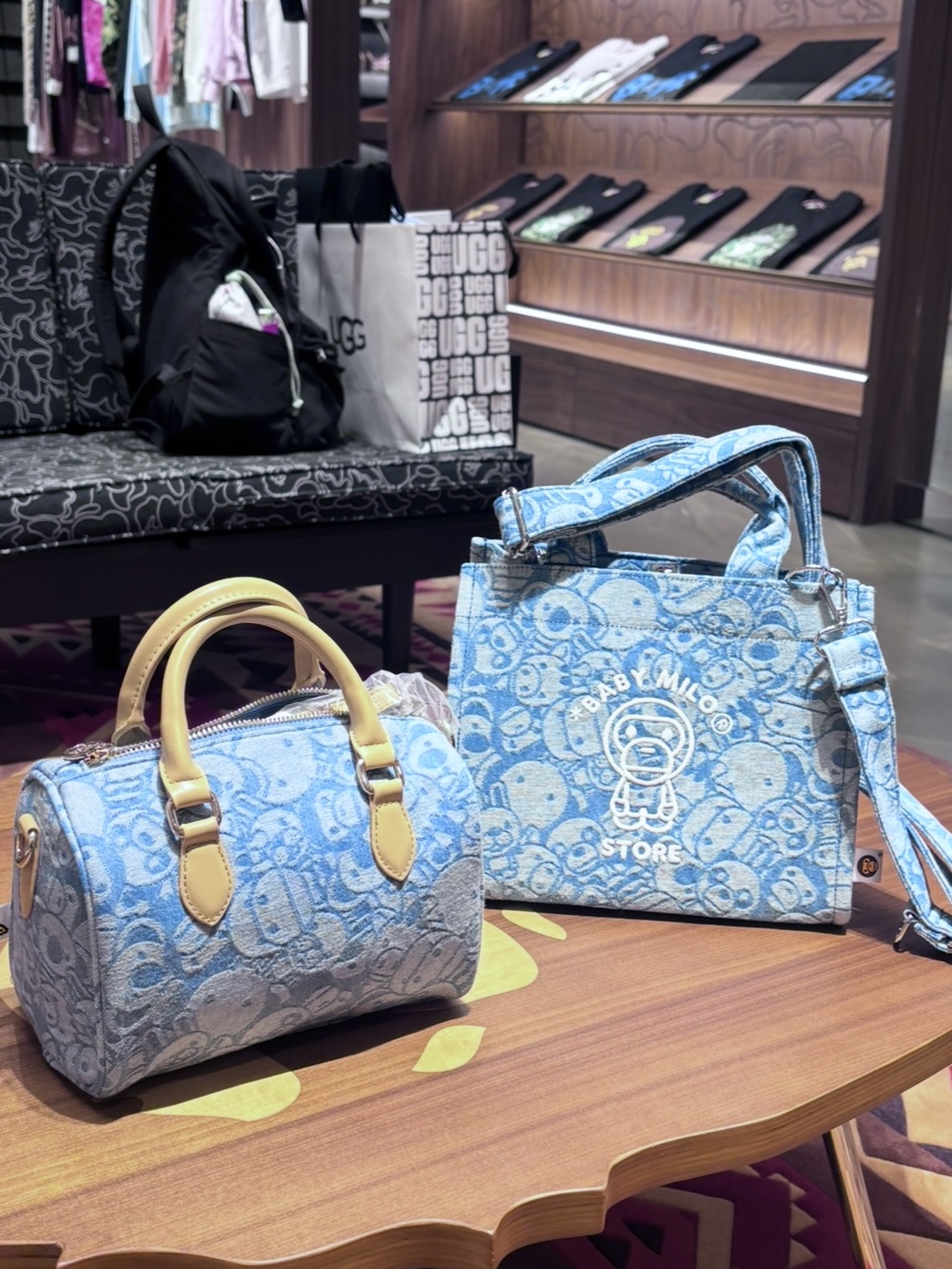 BAPE Baby Milo PU Cross Bag Blue, BAPE Baby Milo Small Tote Bag #2 Sax 착용 스타일 - 1