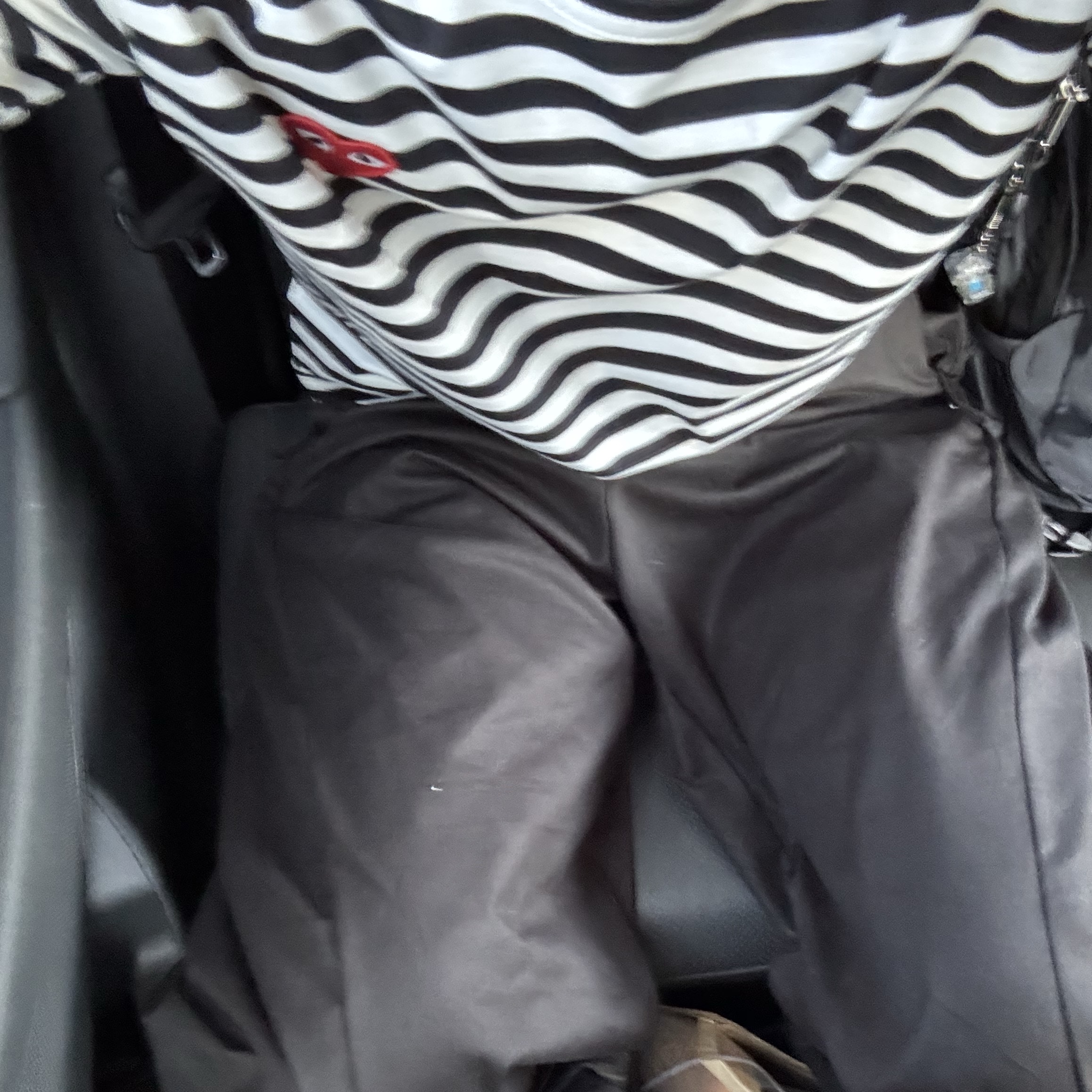 Play Comme des Garcons Striped LS T-Shirt Black White 착용 스타일