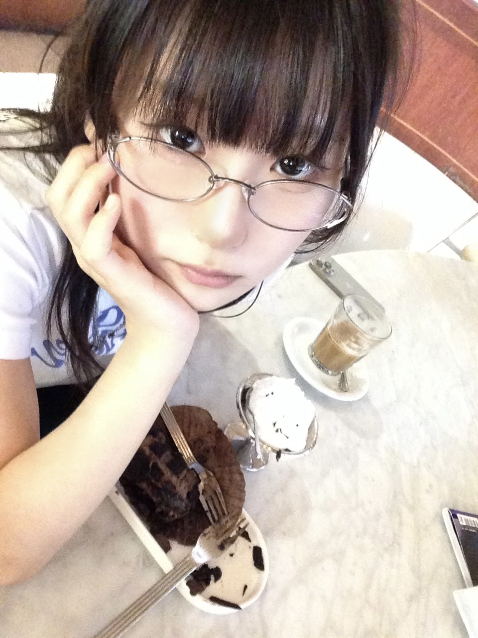 COYSEIO Coy Oval Glasses Silver 착용 스타일