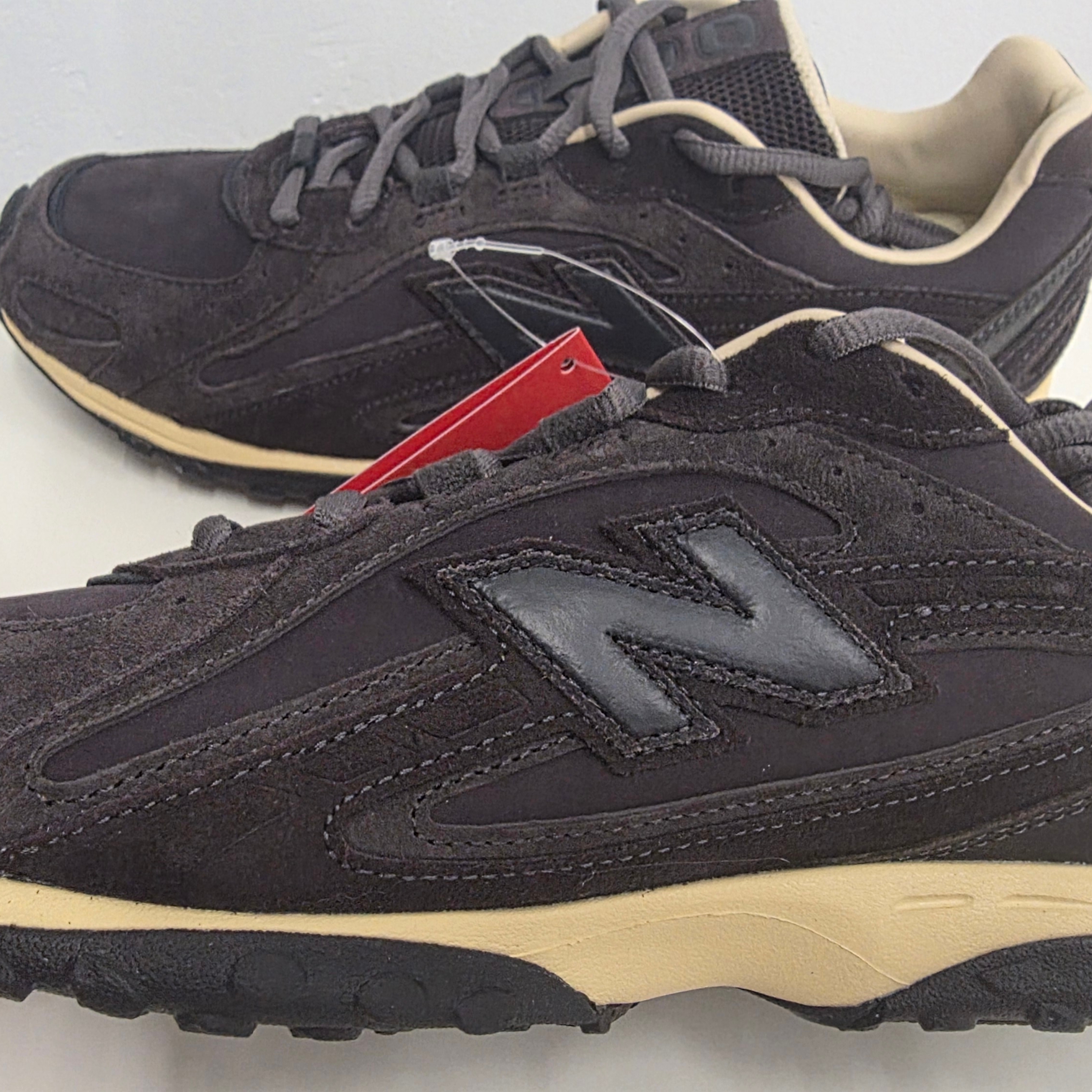 New Balance x Auralee 204L Dark Brown μ°©μ© μ€νμΌ