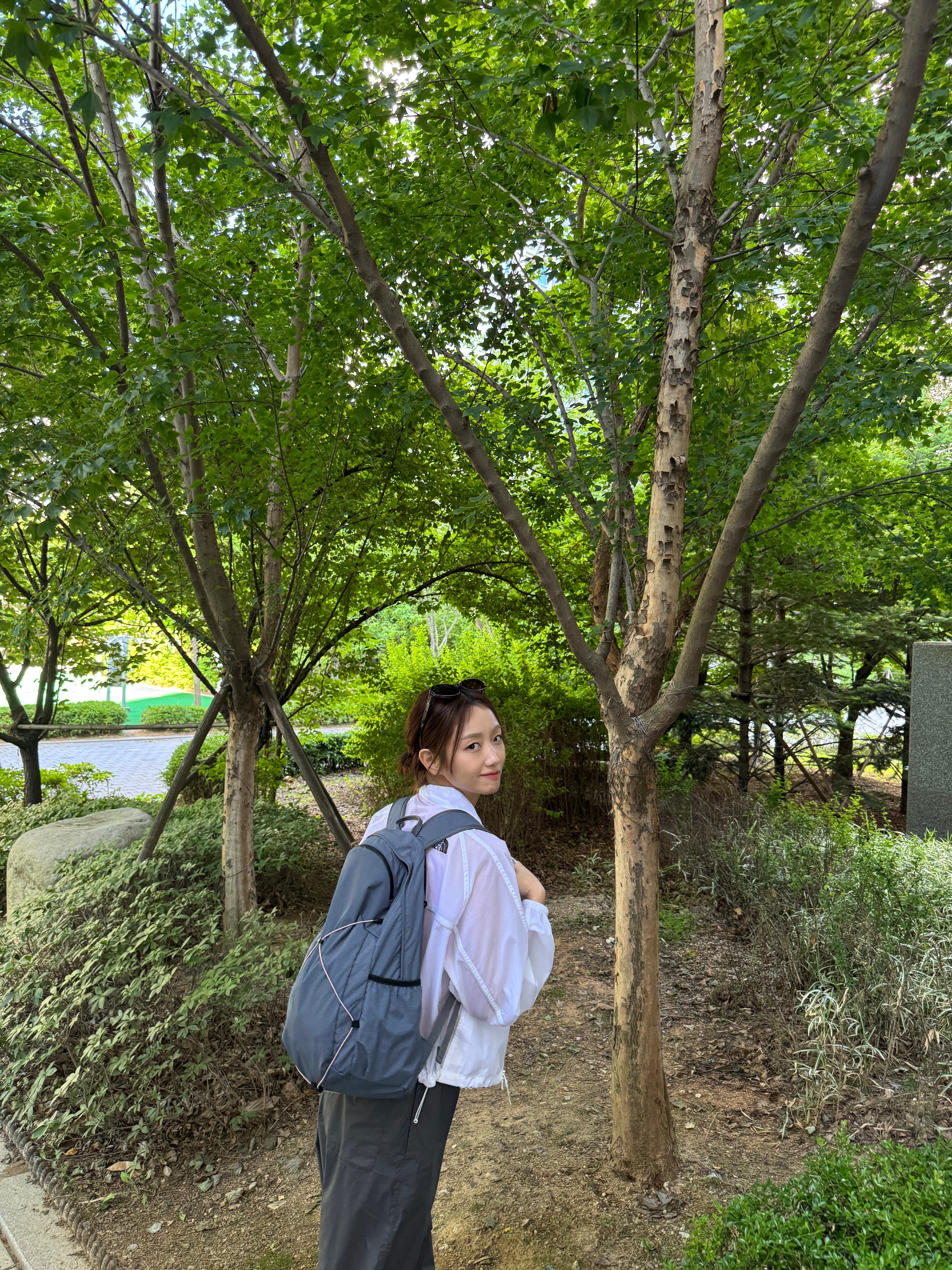 [KREAM 단독] MAZIUNTITLED Roam Pack Dusty Blue 착용 스타일 - 5