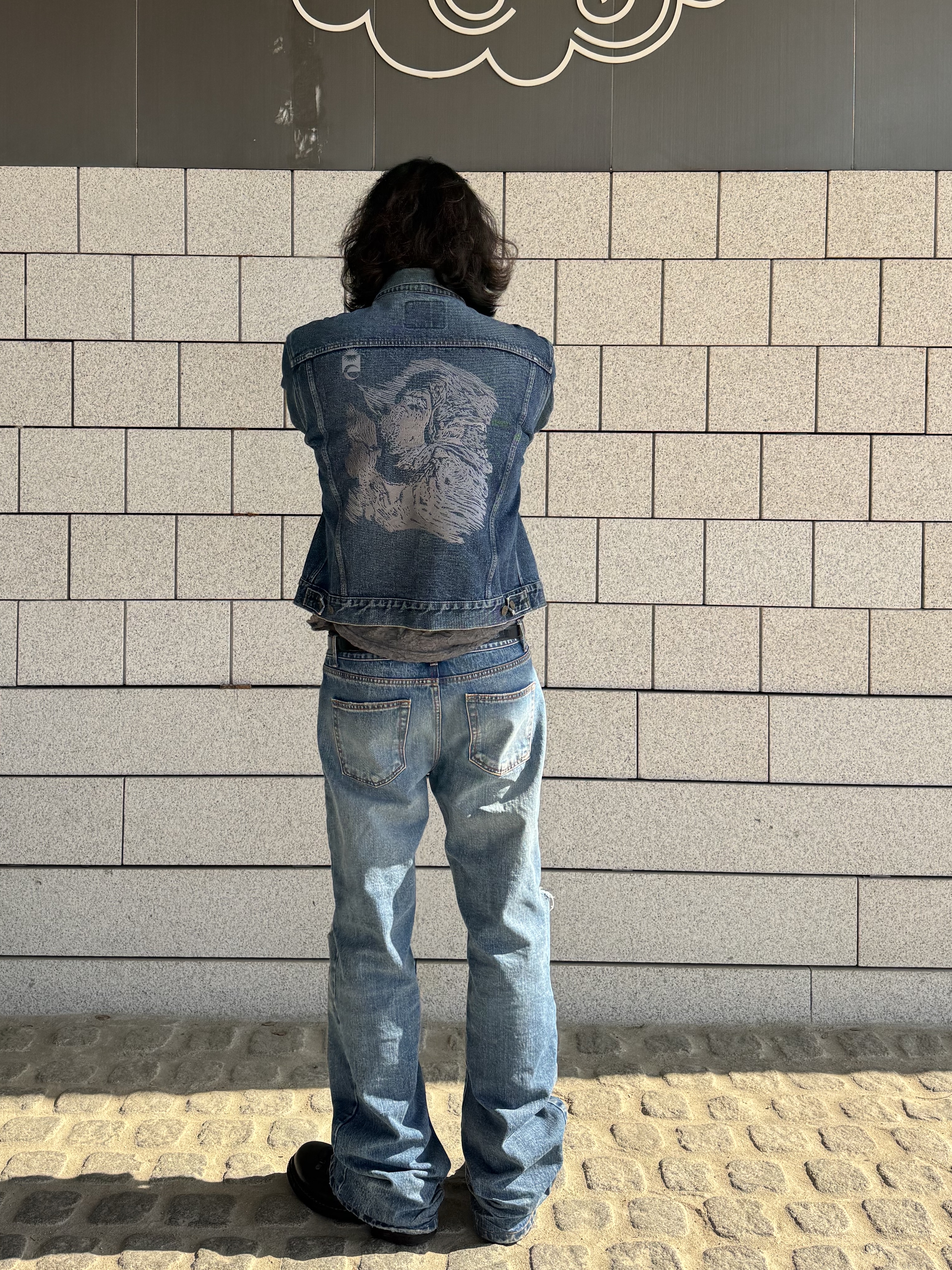 Khak. Low-Rise Jeans In Cotton Vintage Blue 착용 스타일