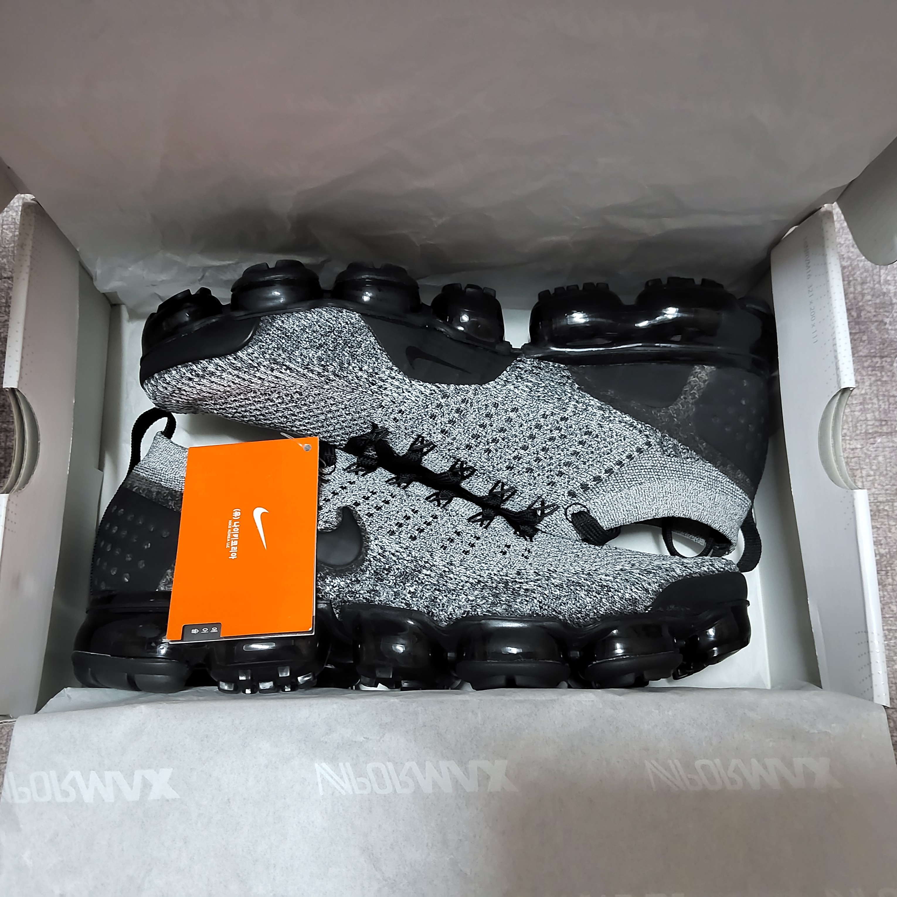 Nike Air VaporMax 2 Cookies and Cream 착용 스타일 - 7