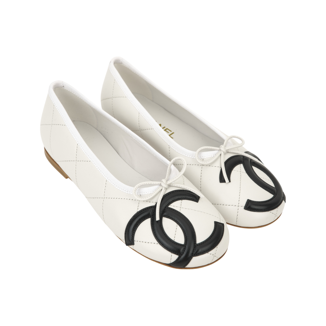 (W) 샤넬 발레 플랫 램스킨 & 화이트 블랙 더 샤넬 코코 비치 컬렉션((W) Chanel Ballet Flats Lambskin & White Black The Chanel Coco Beach Collection) - 4