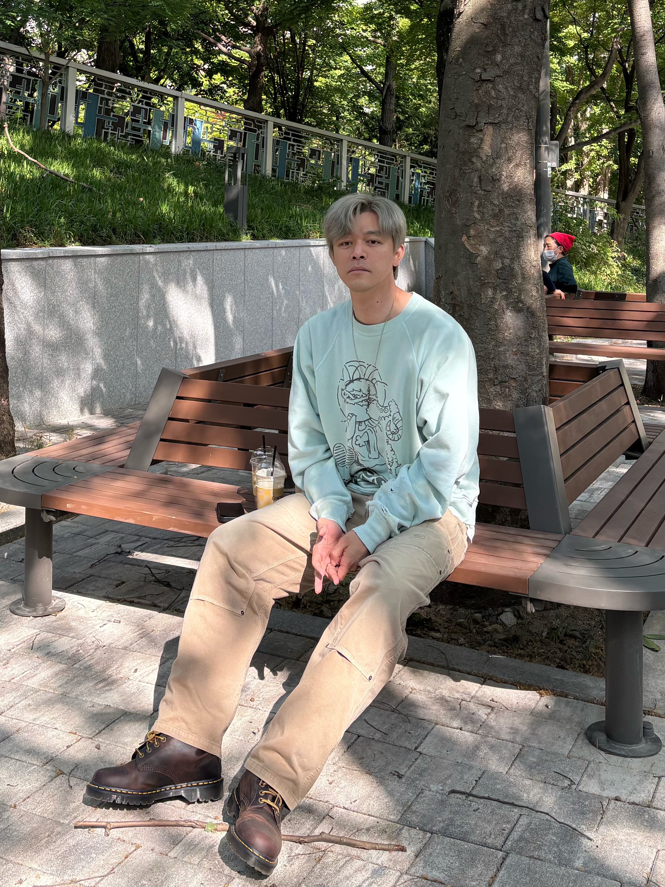 Saint Mxxxxxx Crewneck Sweatshirt Jesus Blue, Kapital Katsuragi W Knee Easy Pants Beige 착용 스타일 - 1