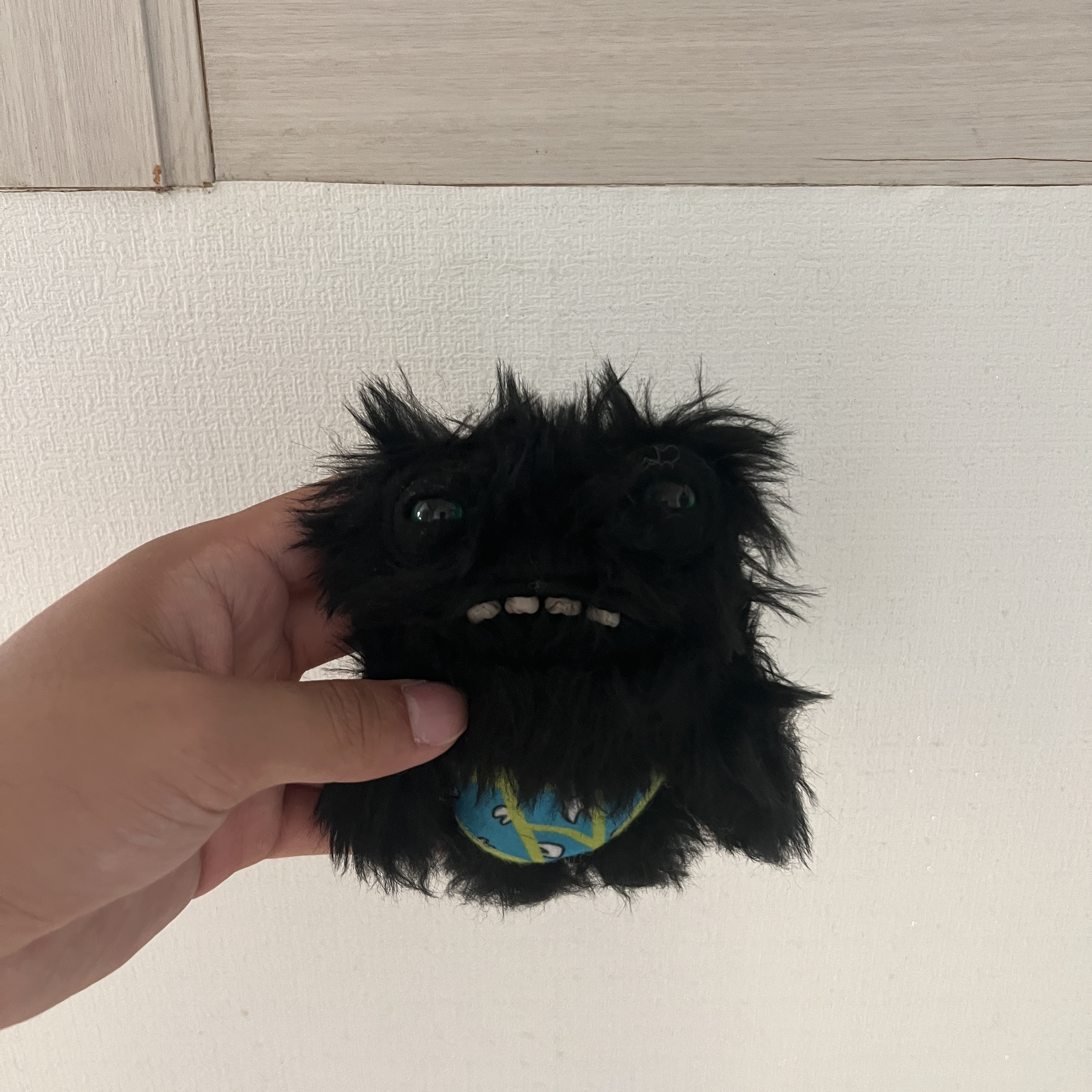 Fuggler Weirdo Keyring Black 착용 스타일