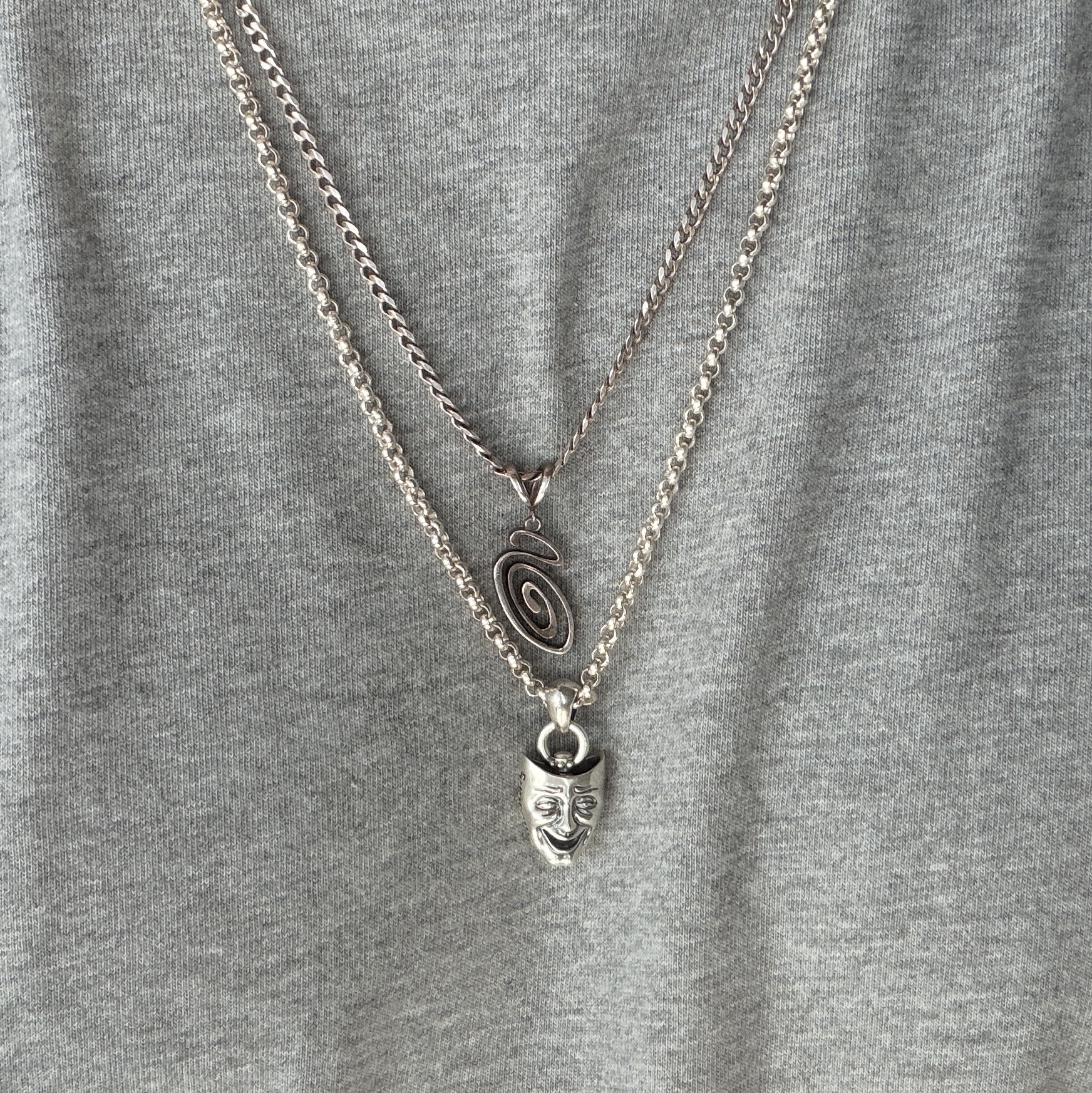 Supreme Drama Masks Pendant Silver - 26SS, Stussy Swirly S Chain Sterling Silver 착용 스타일