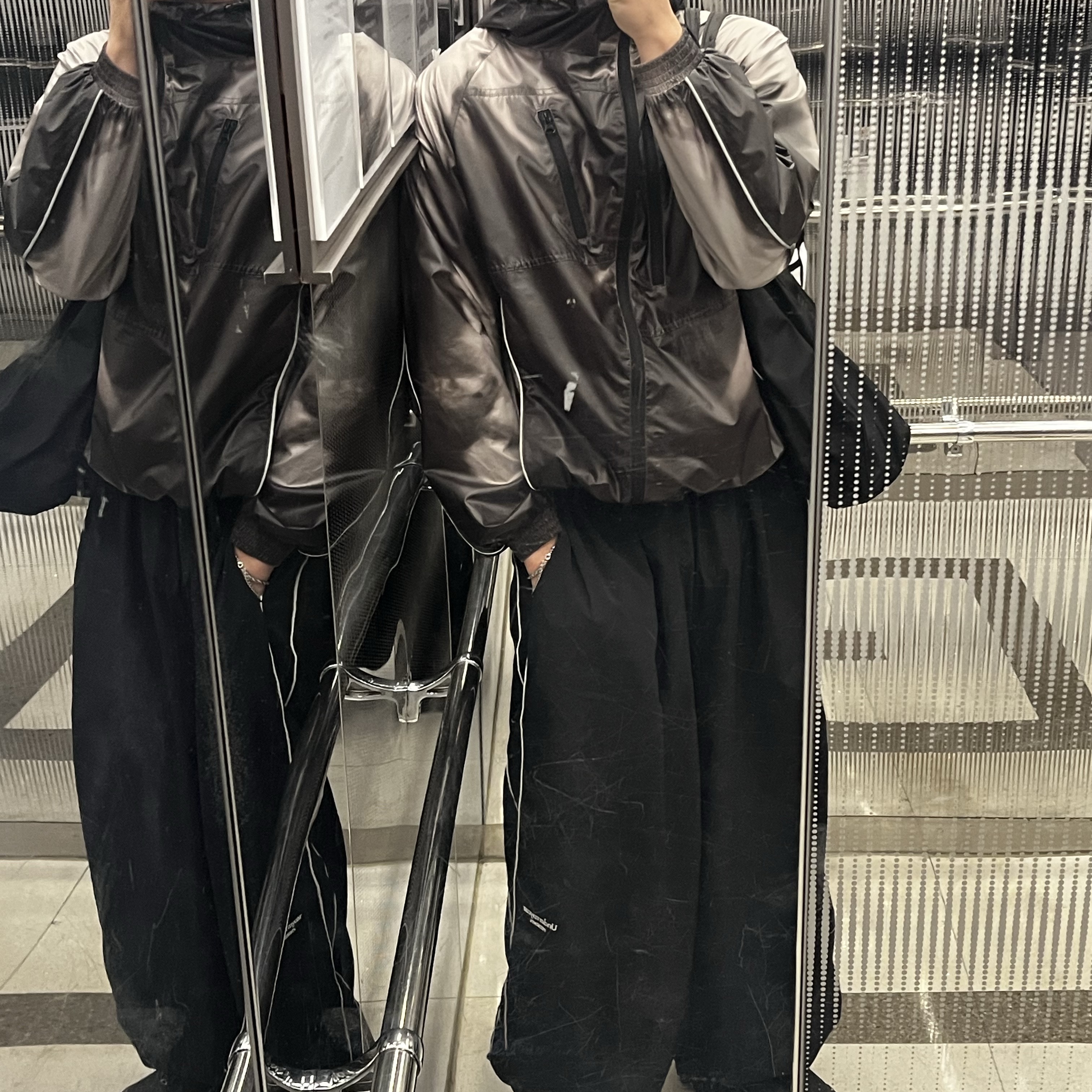 Undermycar Mu.126 Original Logo Piping Line Nylon Pants Black, Oakley Edge Icon Blackout 착용 스타일