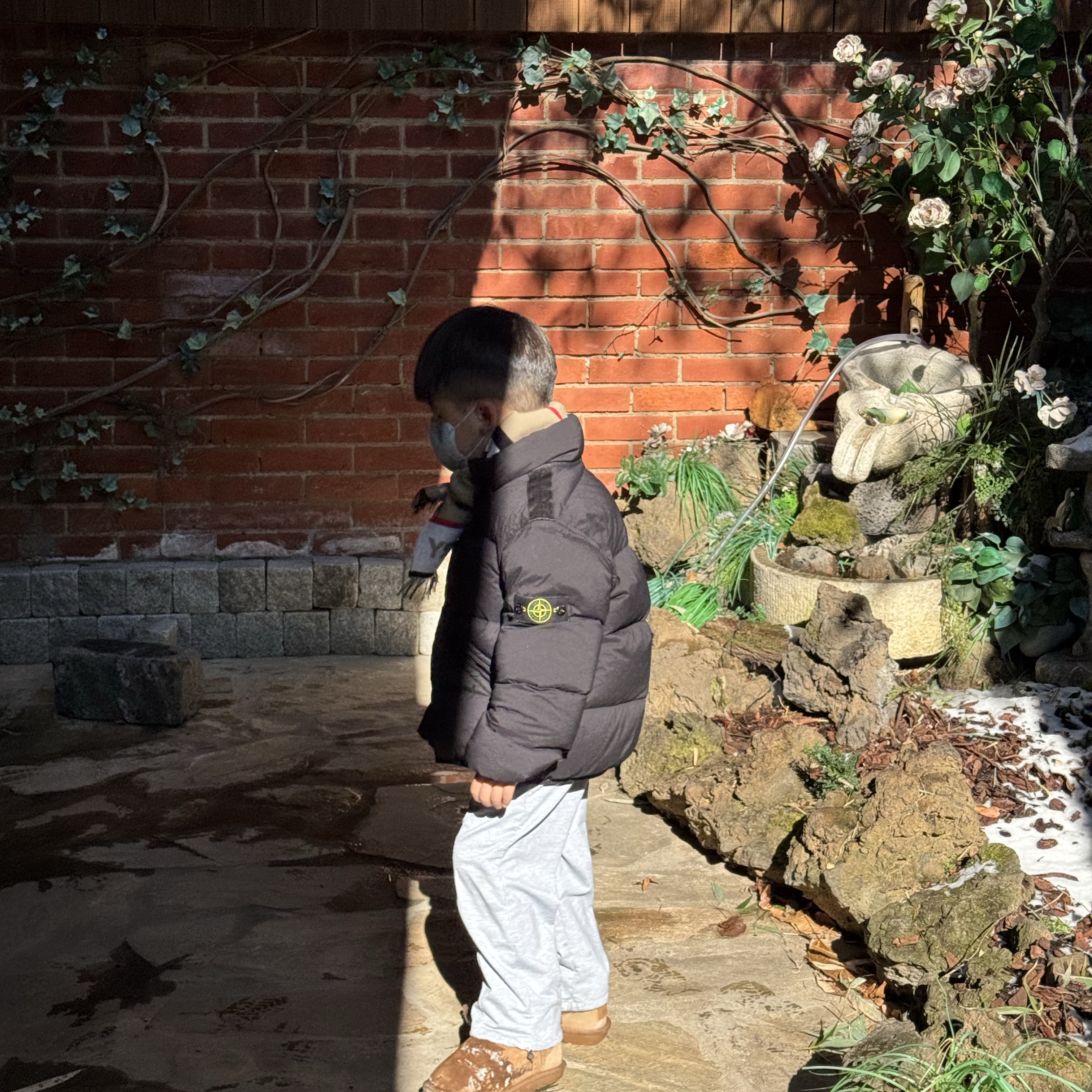 (Kids) Stone Island Padding Jumper Black - 25FW 착용 스타일