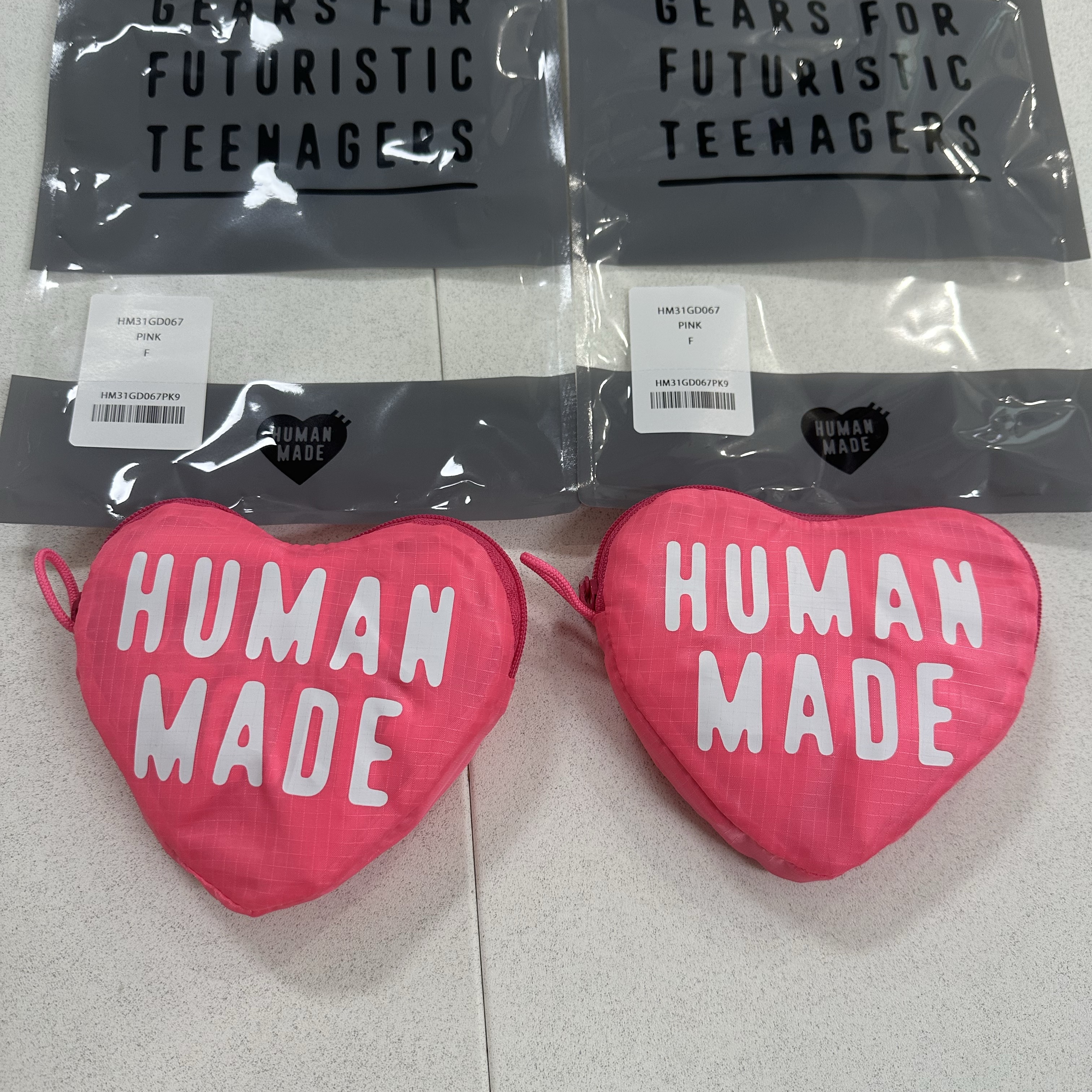 Human Made Heart Shopping Bag Pink 착용 스타일