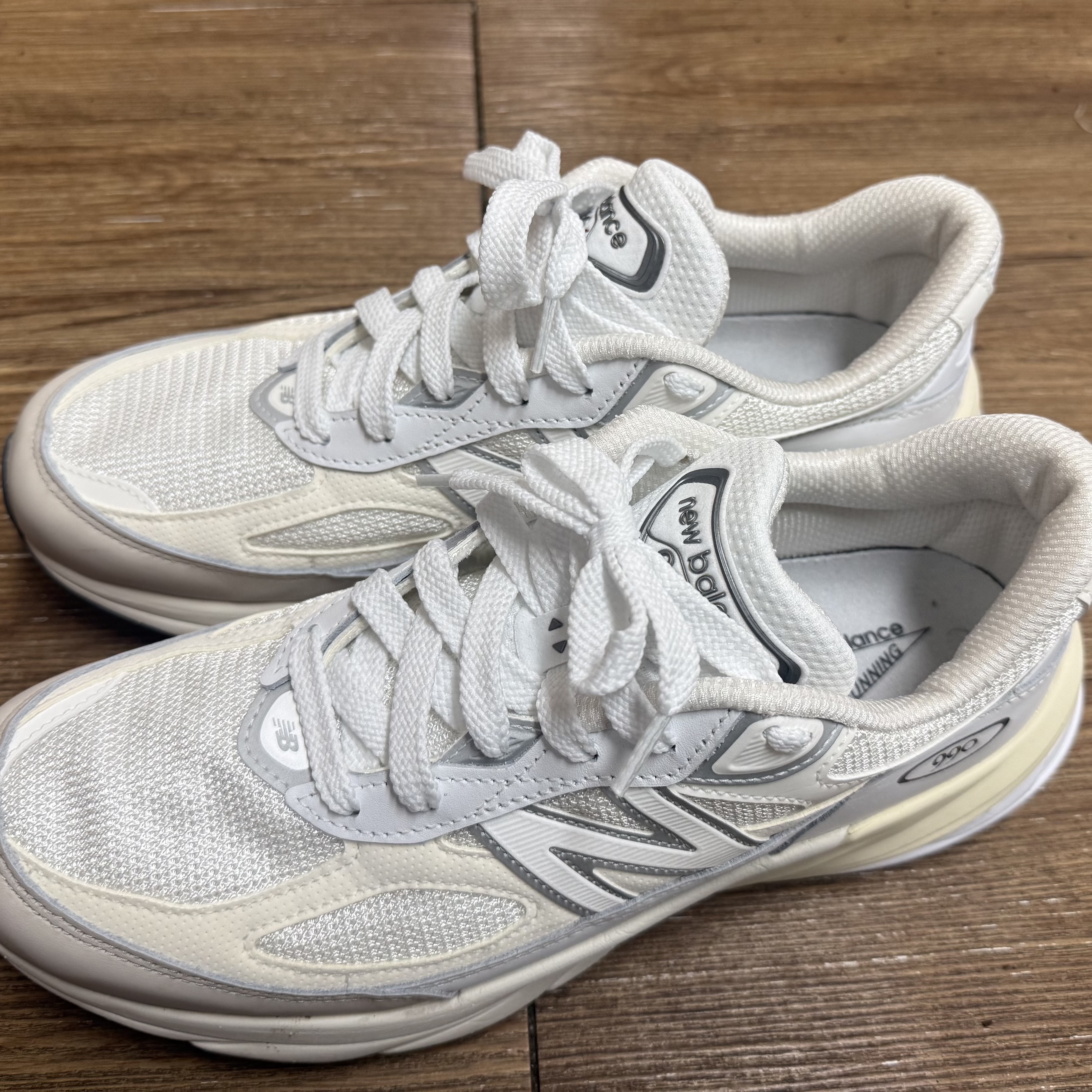 New Balance 990v6 Made in USA White 착용 스타일