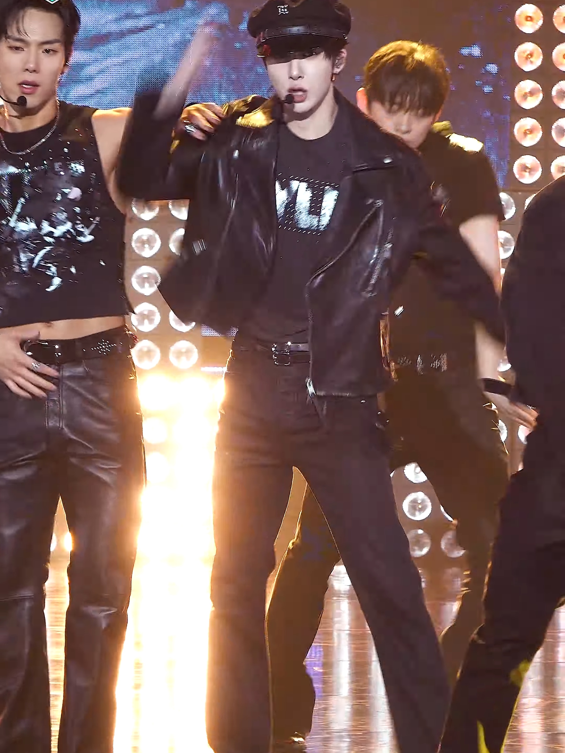 Undermycar Mu.158 Classic Logo Wax Coated Flare Jeans Black 착용 스타일 - 3