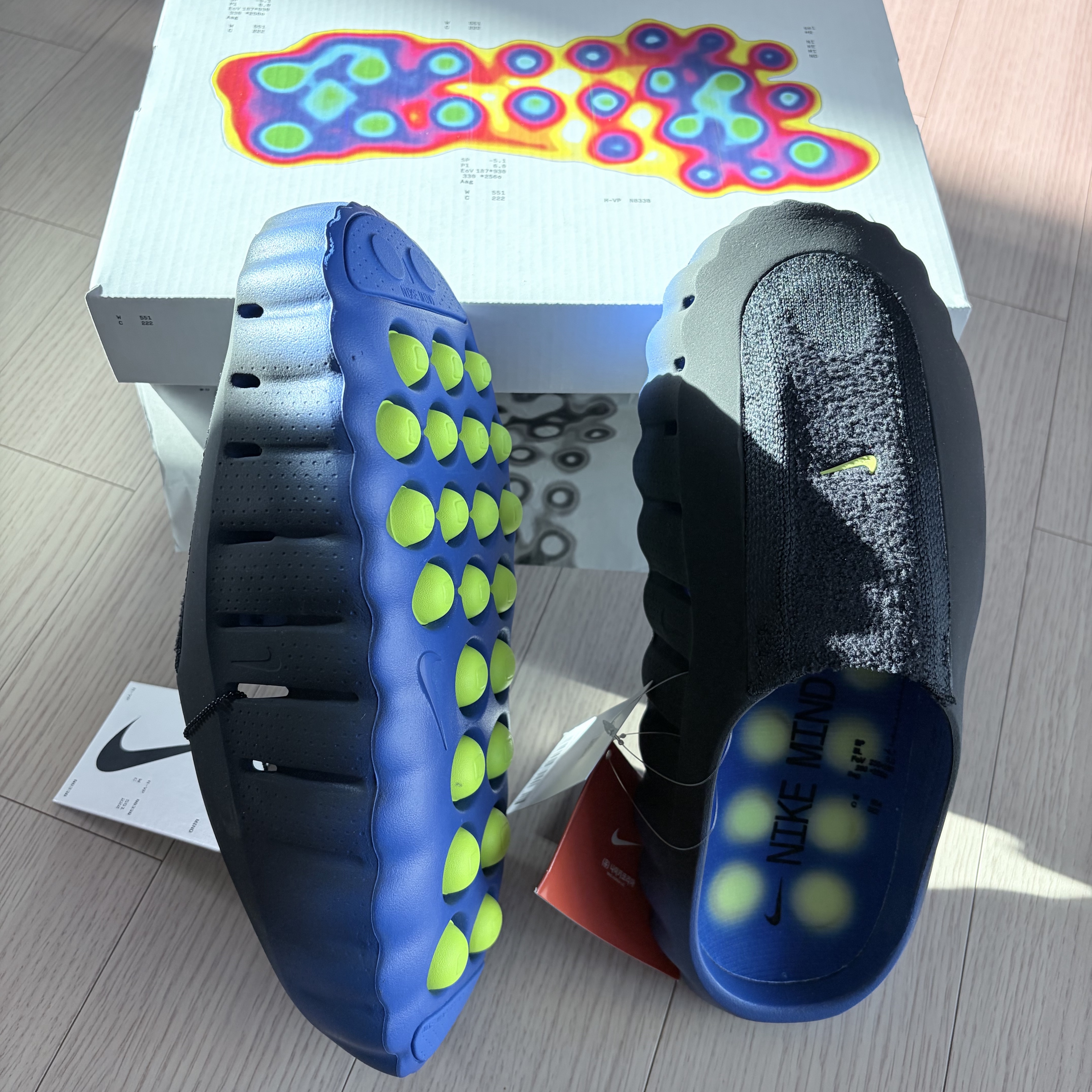 Nike Mind 001 Flyknit Hyper Royal 착용 스타일 - 2