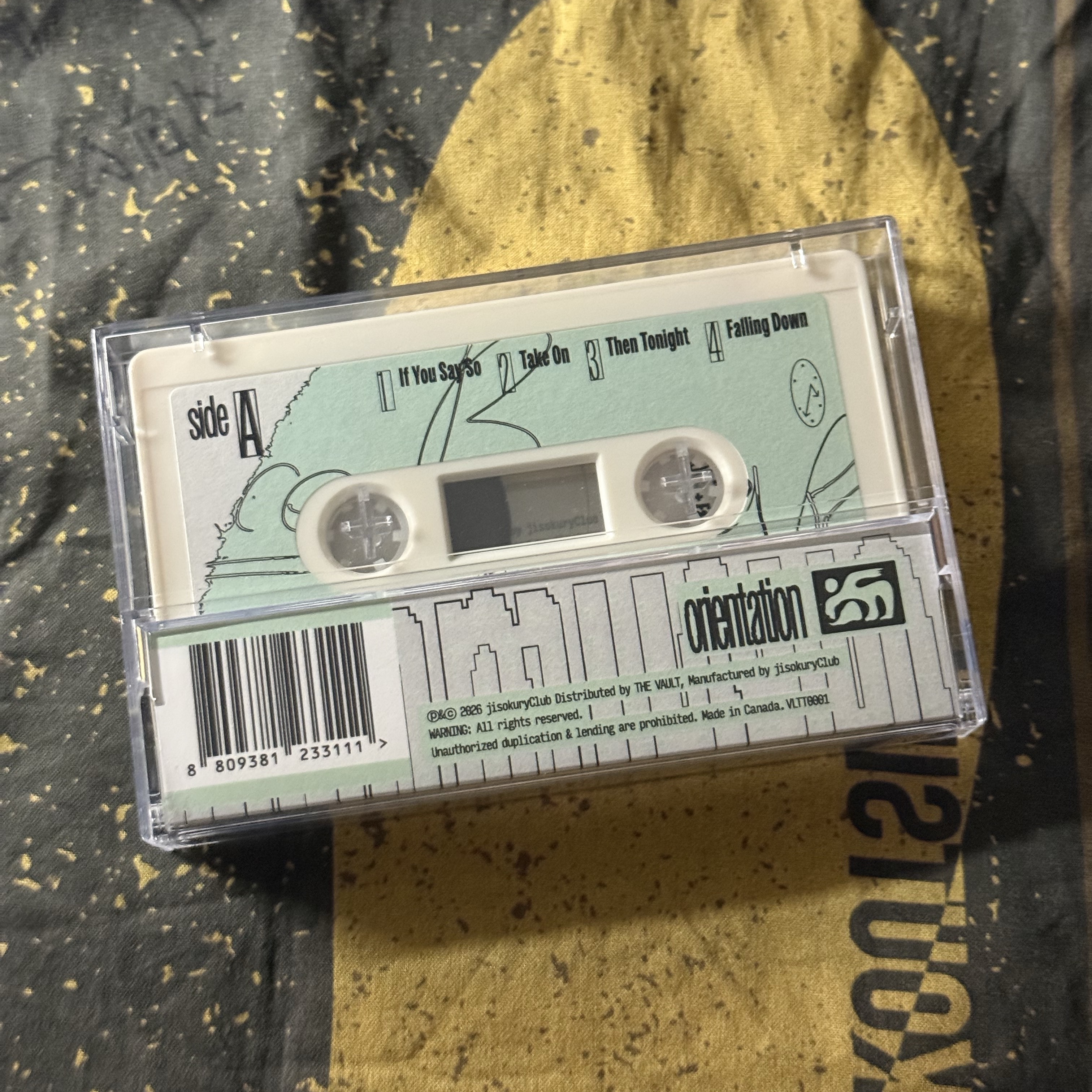 Orientation with LIVE [Cassette] 착용 스타일