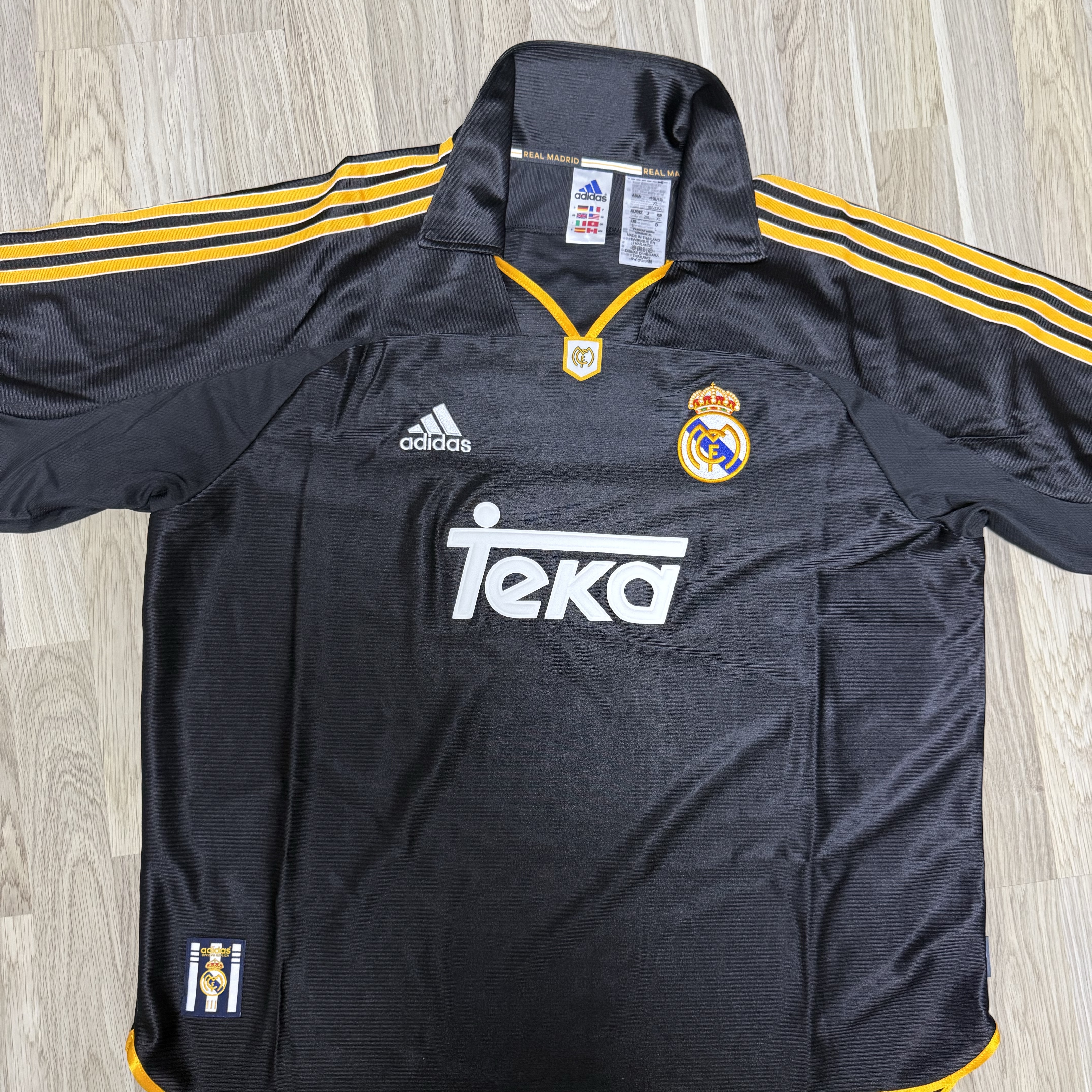 Adidas Real Madrid 99/00 Away Jersey Black - KR Sizing (Non Marking Ver.) 착용 스타일
