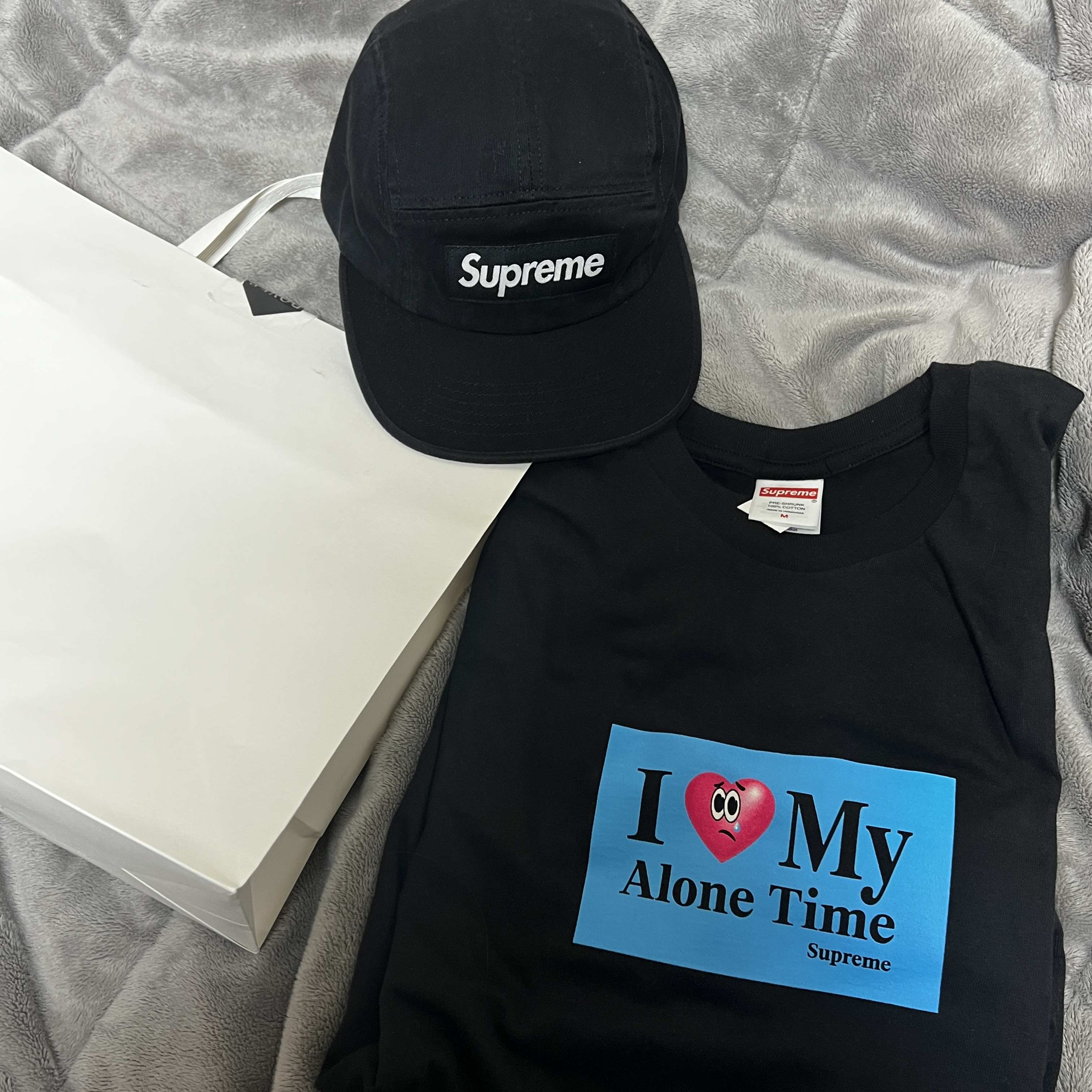 Supreme Alone Time T-Shirt Black - 26SS 착용 스타일