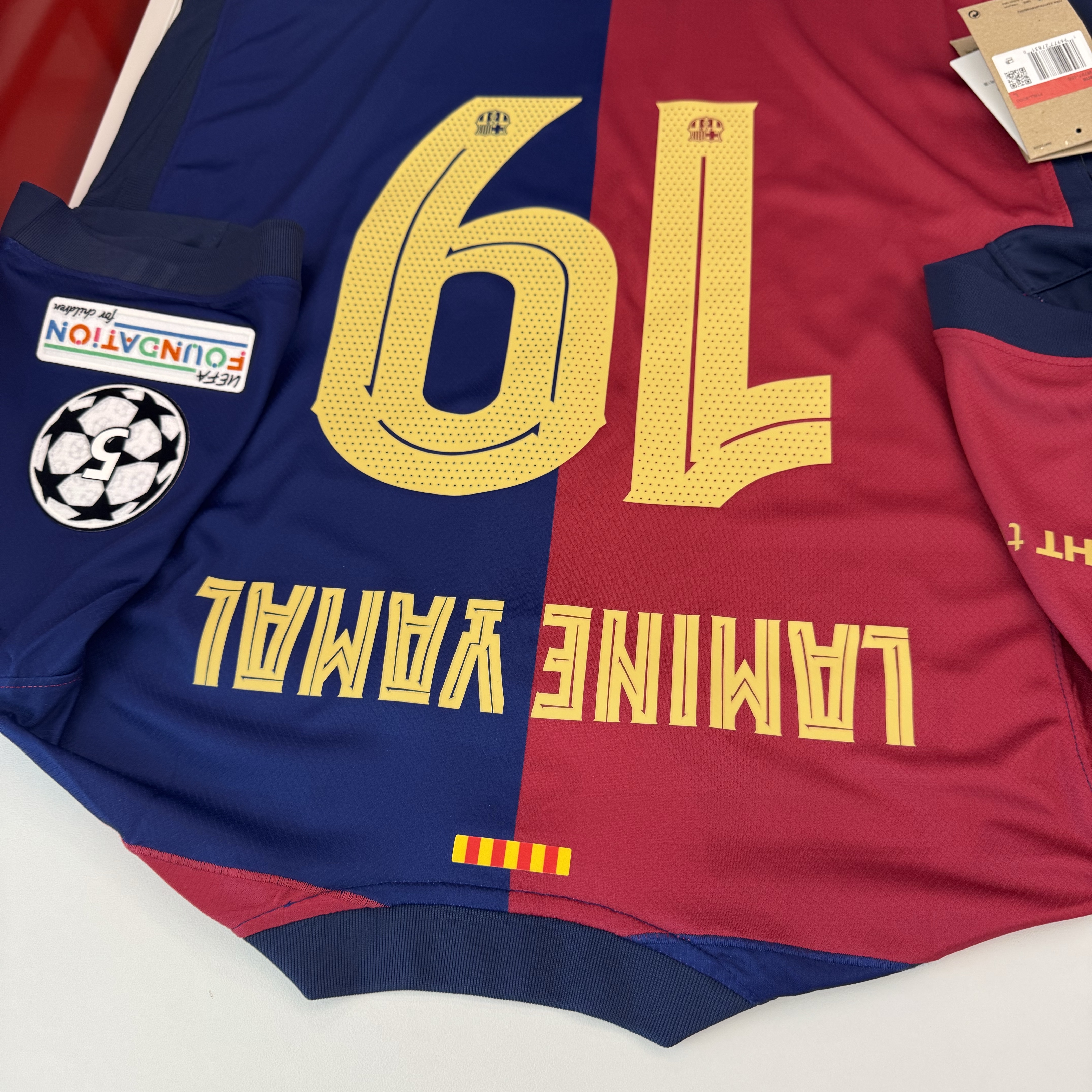 Nike FC Barcelona 2024/25 Dri-Fit Stadium Home Jersey Deep Royal Blue Noble Red (Non Marking Ver.) 착용 스타일