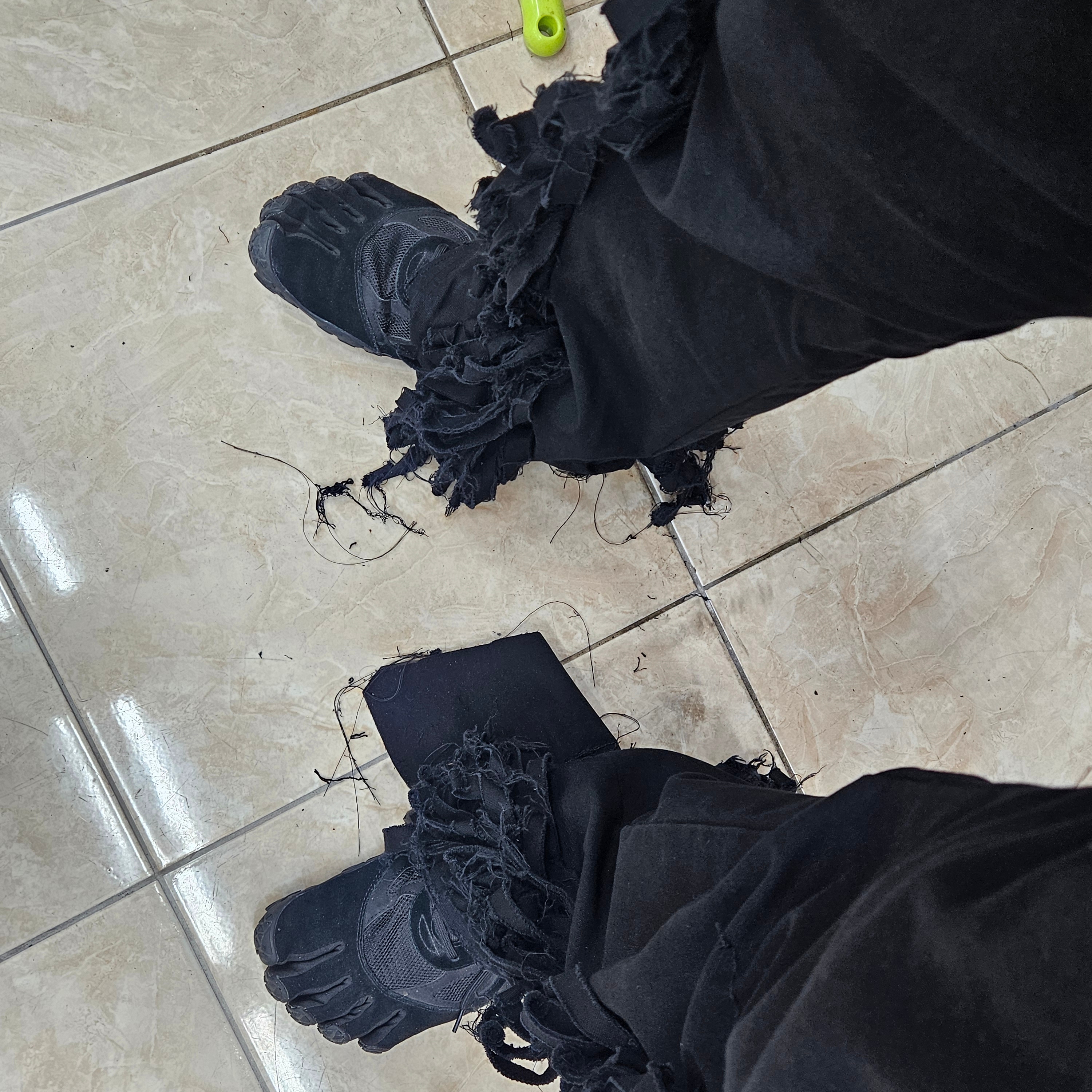 Suicoke x Takahiromiyashita The Soloist Nin-Run Sol Black 착용 스타일 - 2