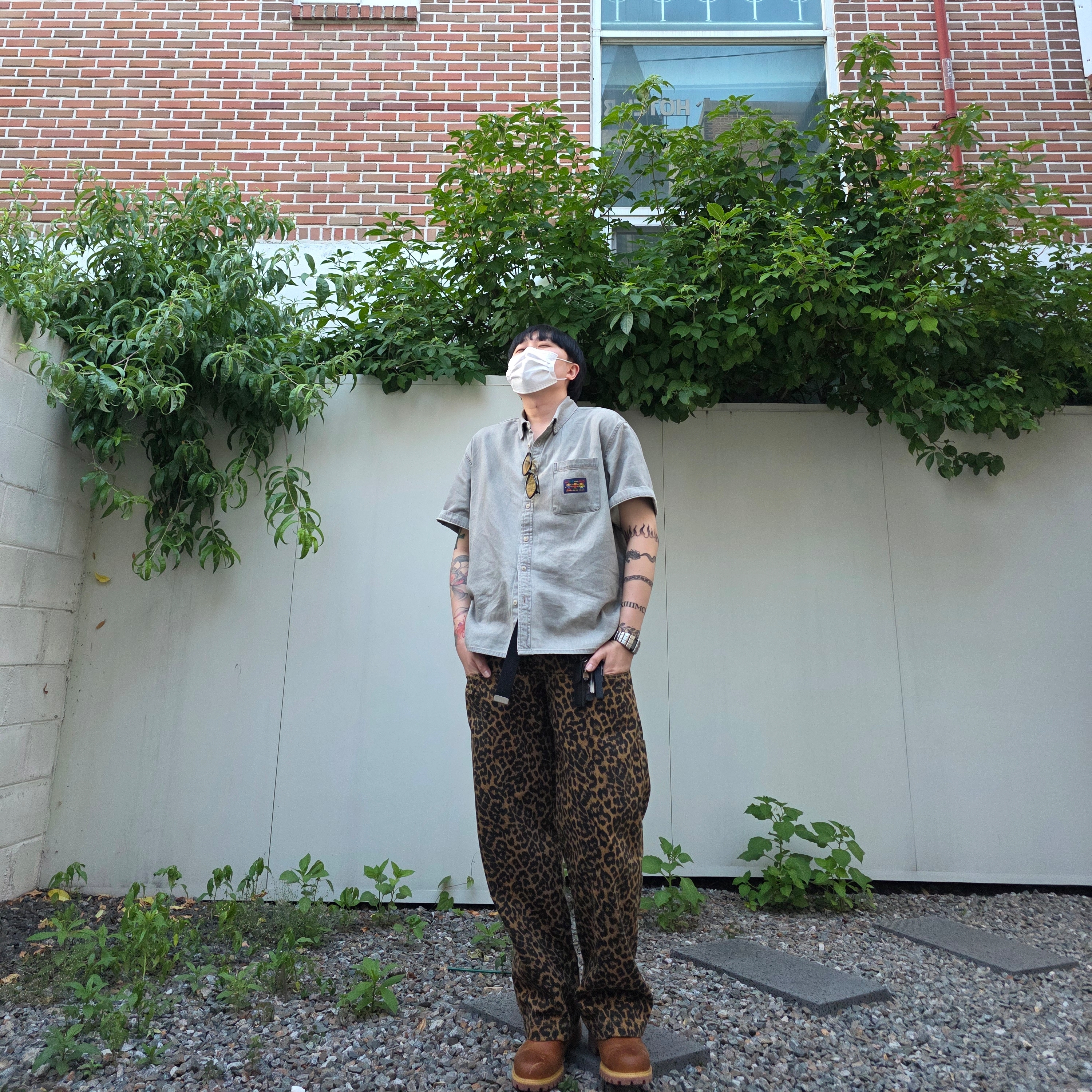 Timberland x Hatchingroom 6 Inch Boots Oil-Burnished - Wide, Karactor Leopard Cotton Twill Pants Beige 착용 스타일 - 2