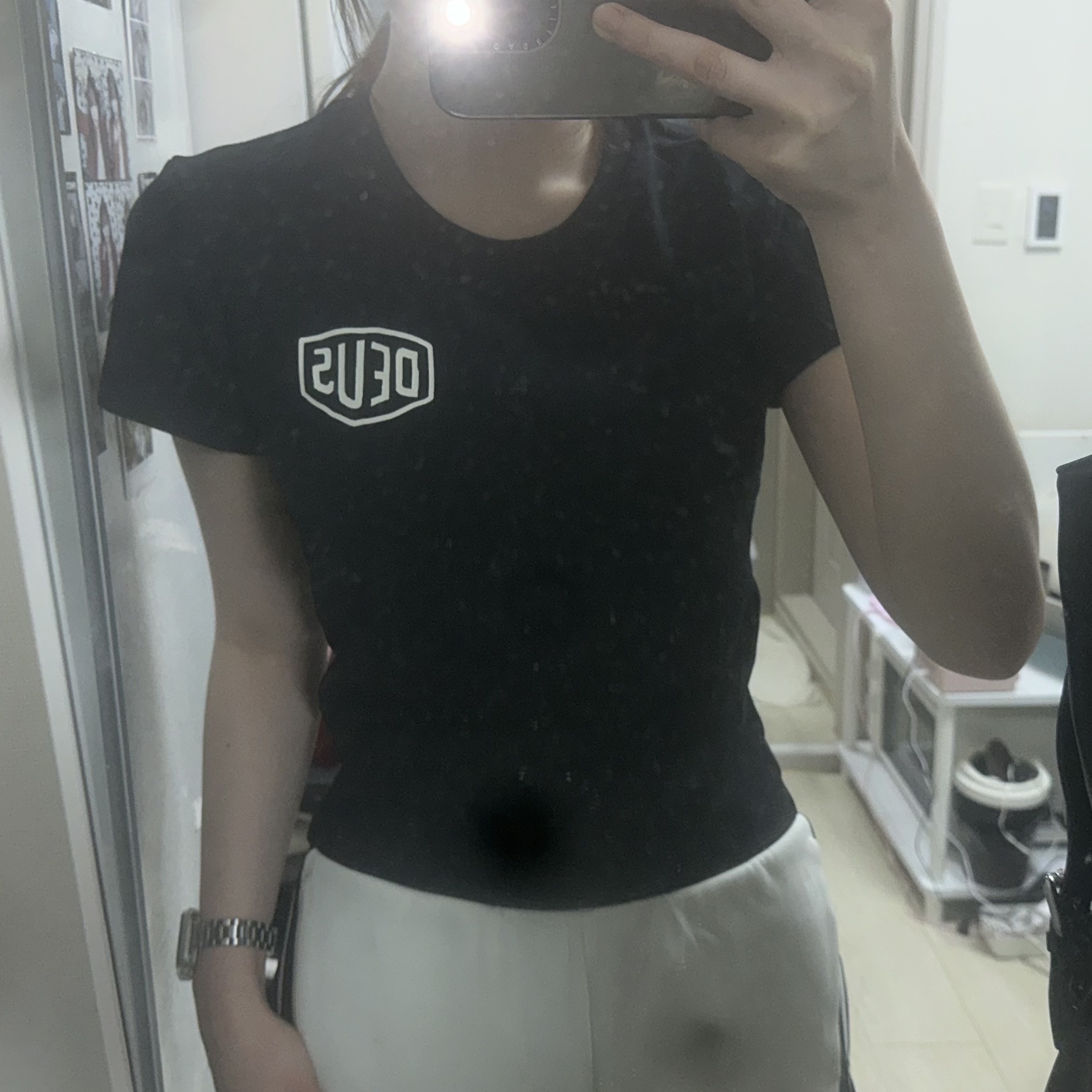 (W) Deus Ex Machina Seoul College Address T-Shirt Black 착용 스타일 - 2