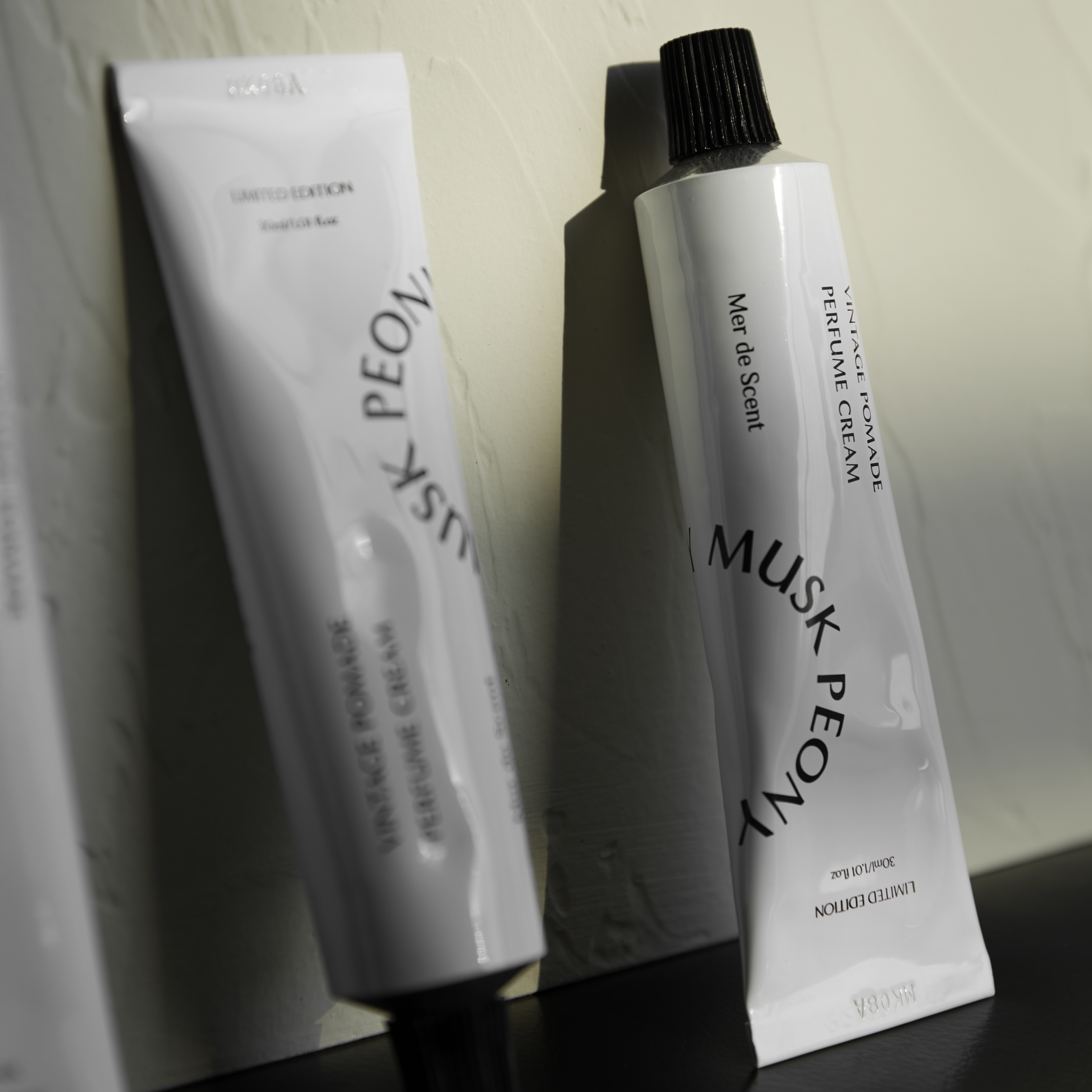 Merdescent Musk Peony Vintage Pomade Perfume Hand Cream 30ml 착용 스타일